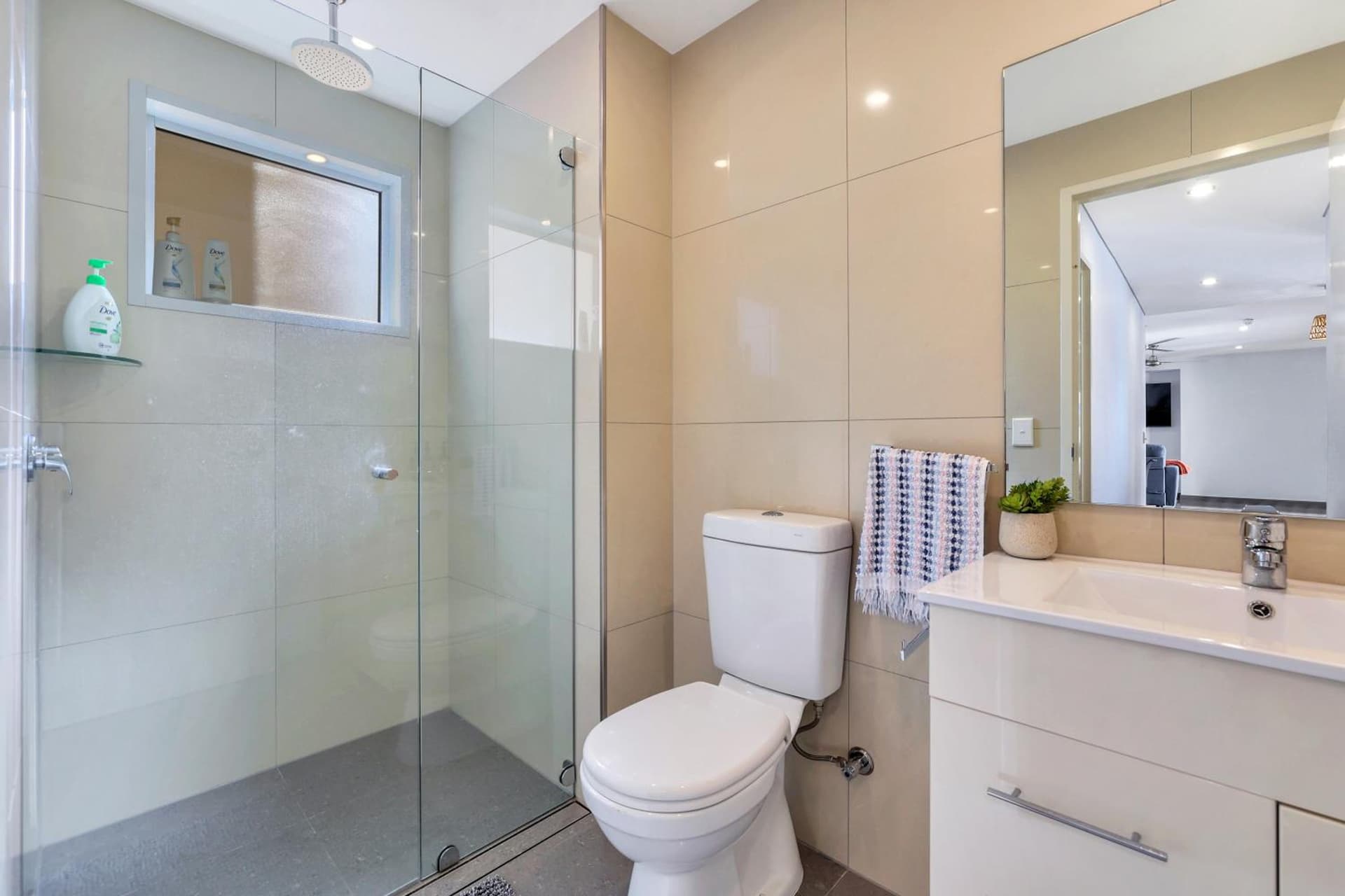 Darwin Inner City Oasis 2 Bed Apt