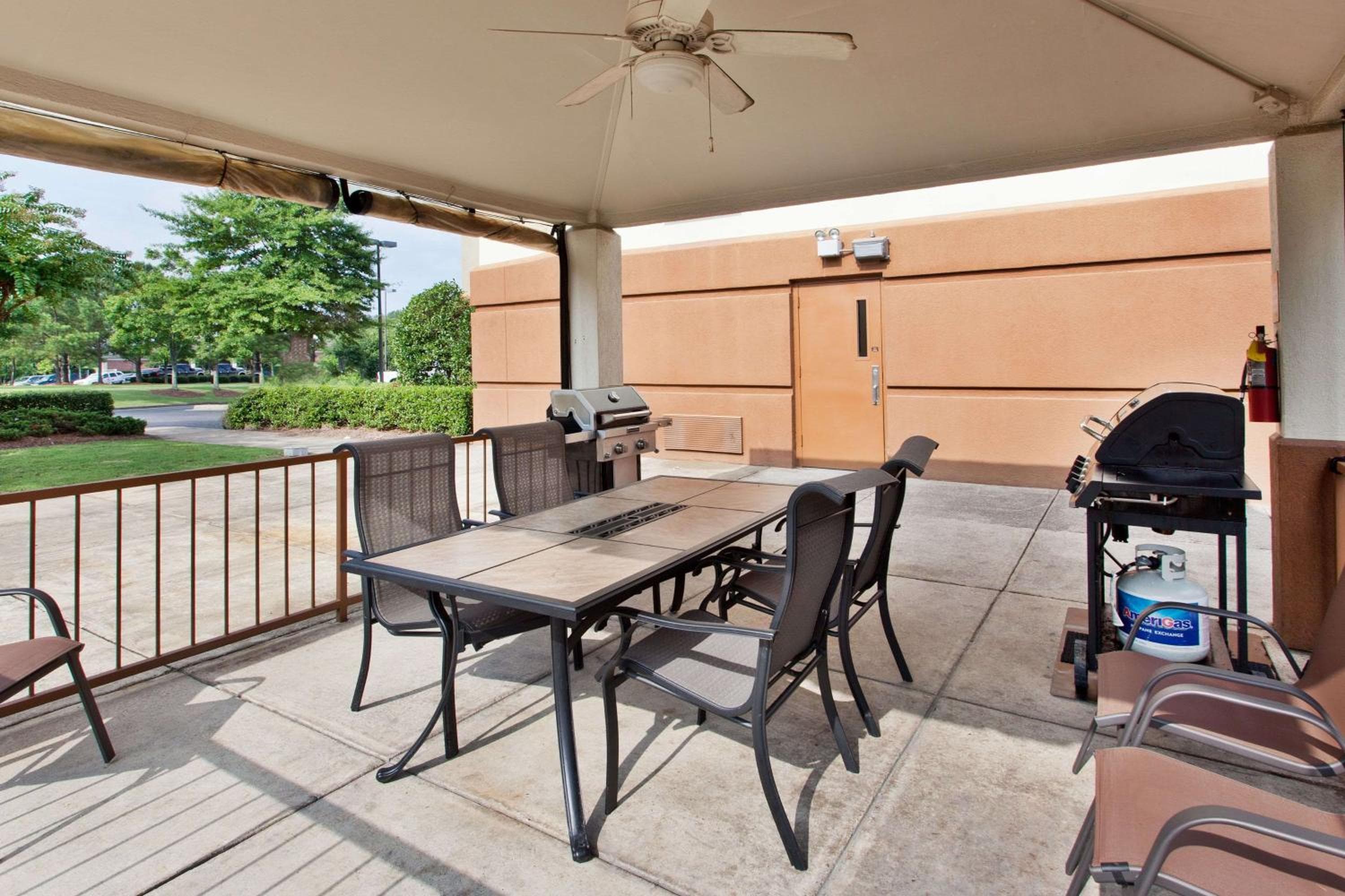 Sonesta Simply Suites Oklahoma City Airport