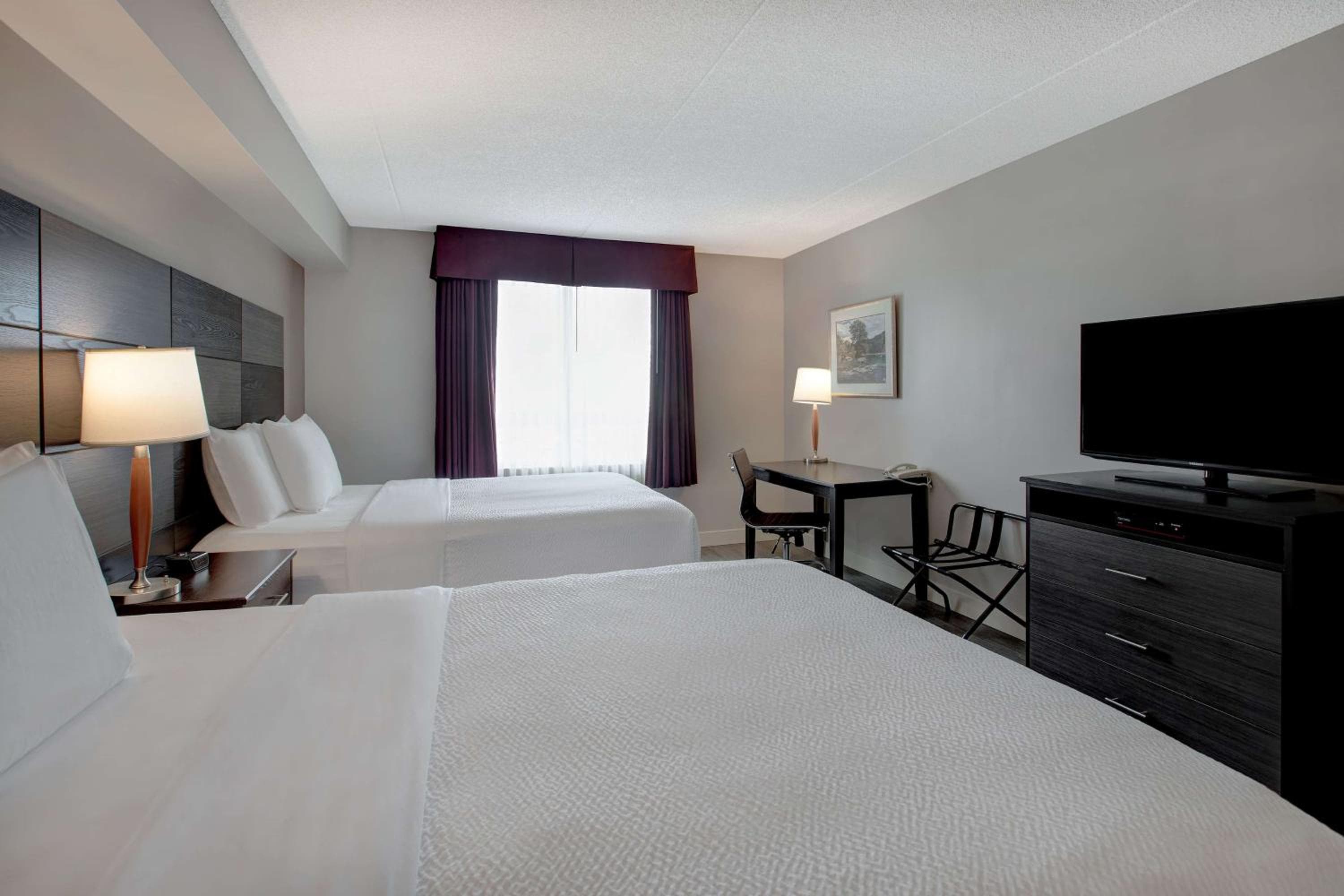 Days Inn & Suites by Wyndham Collingwood