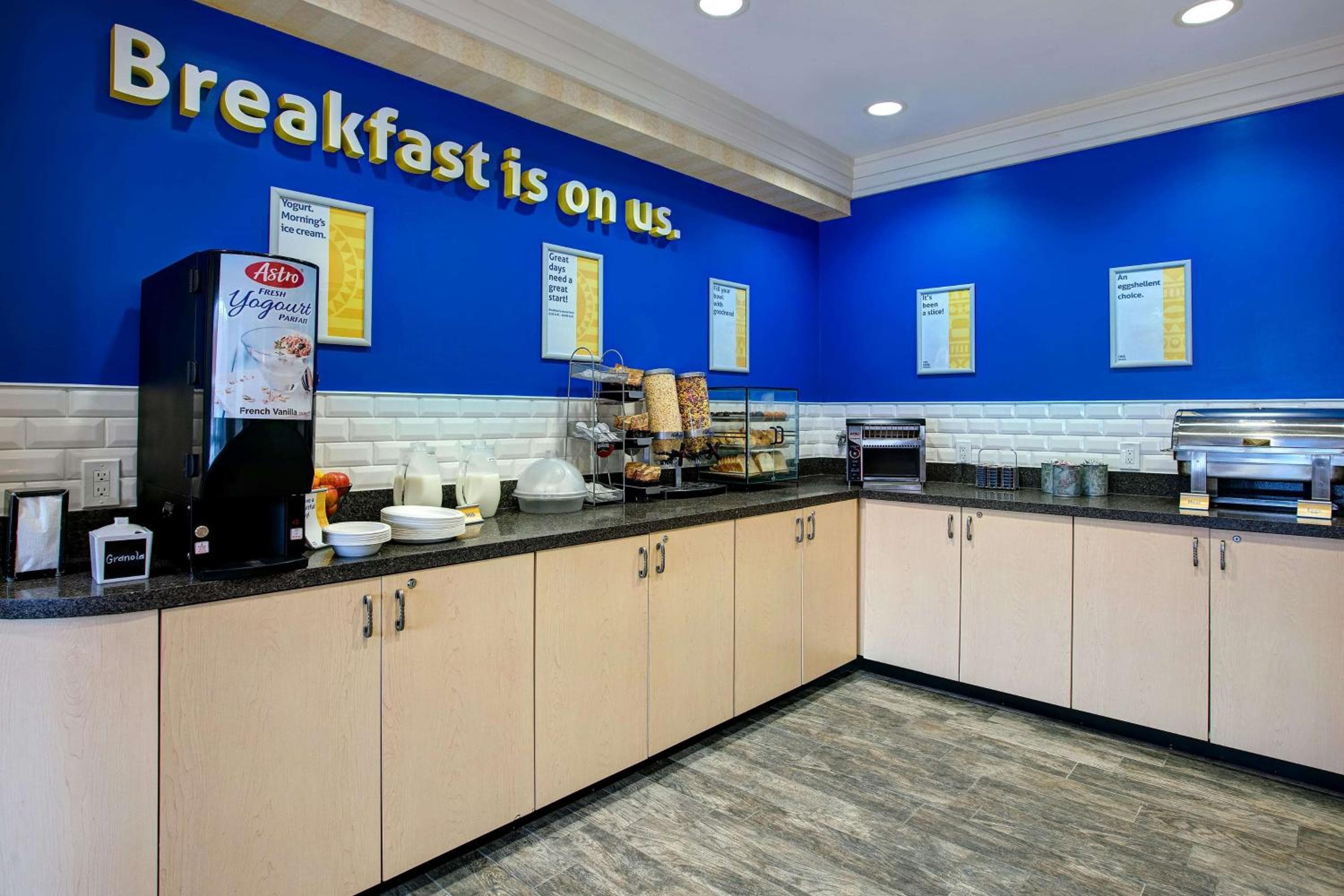 Days Inn & Suites by Wyndham Collingwood