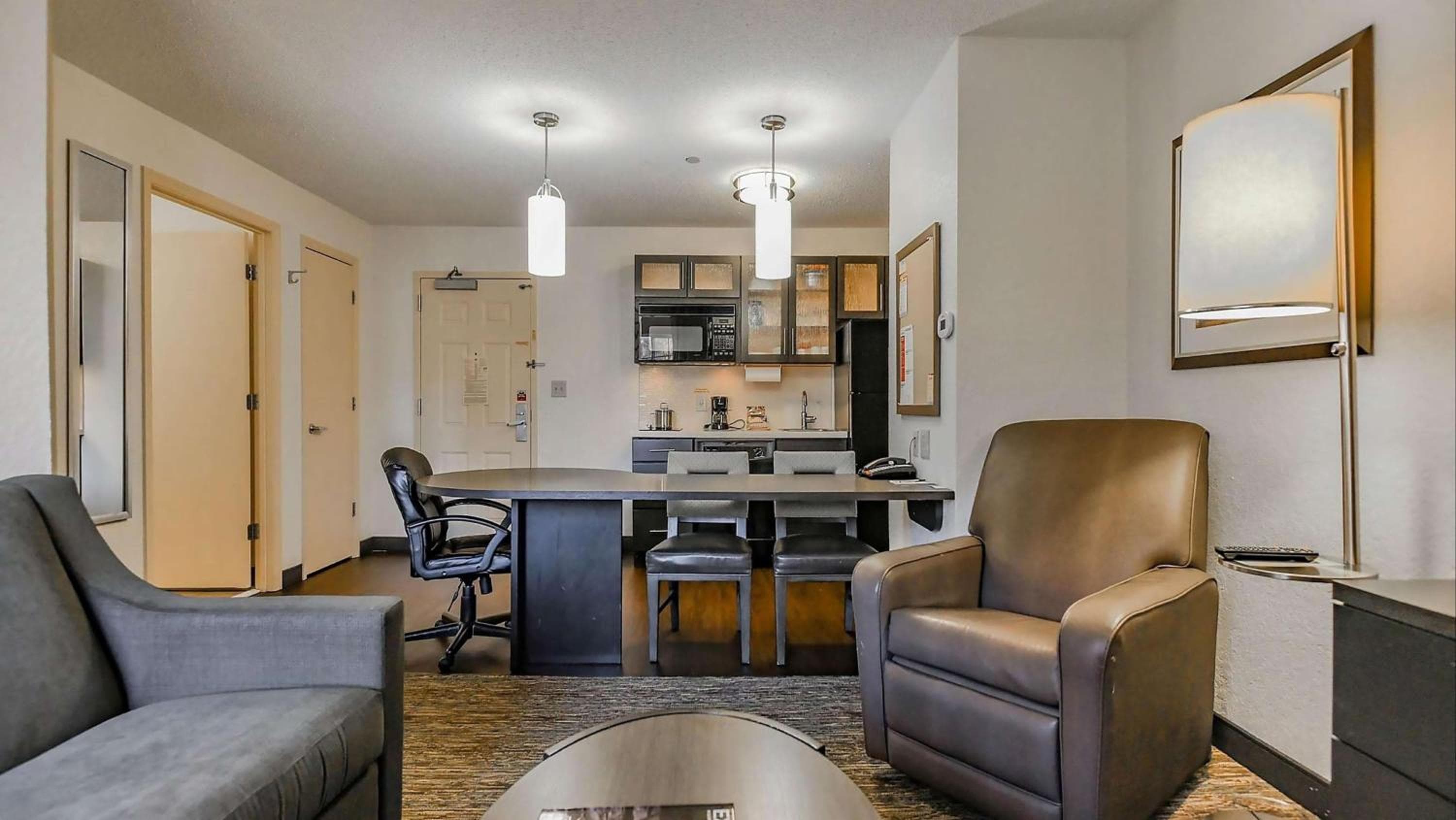 Sonesta Simply Suites Cleveland North Olmsted Airport