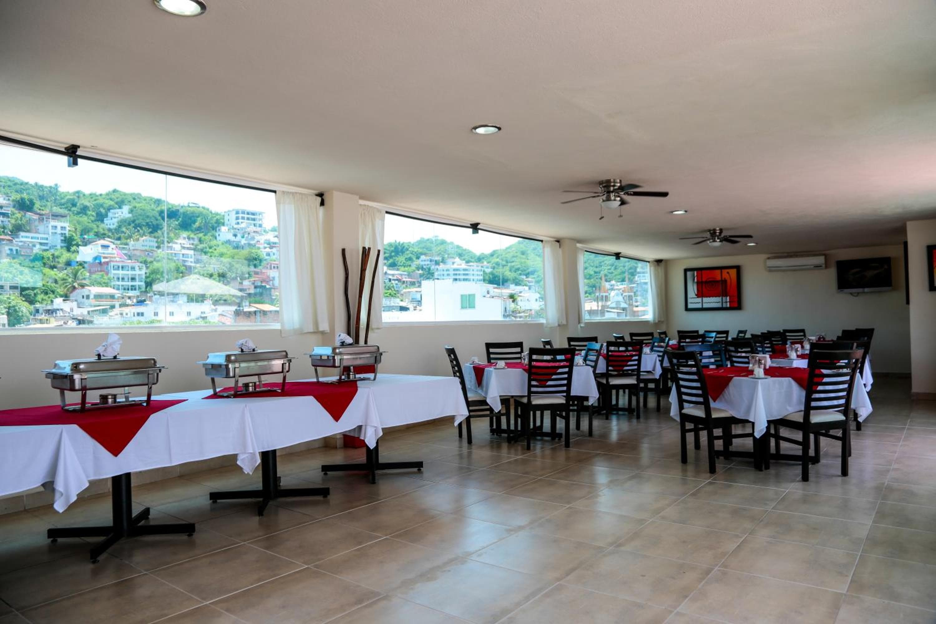 Hotel Portonovo Plaza Malecon