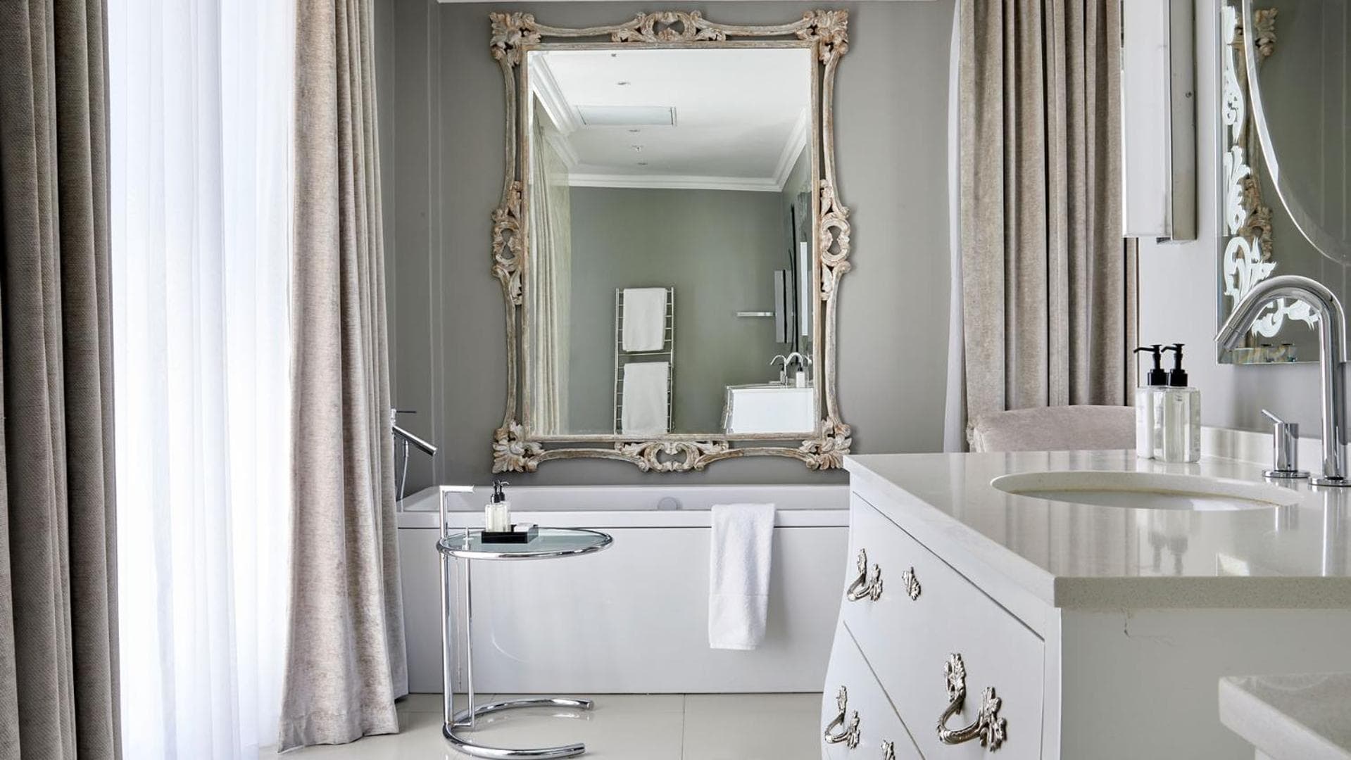 Queen Victoria Hotel by NEWMARK