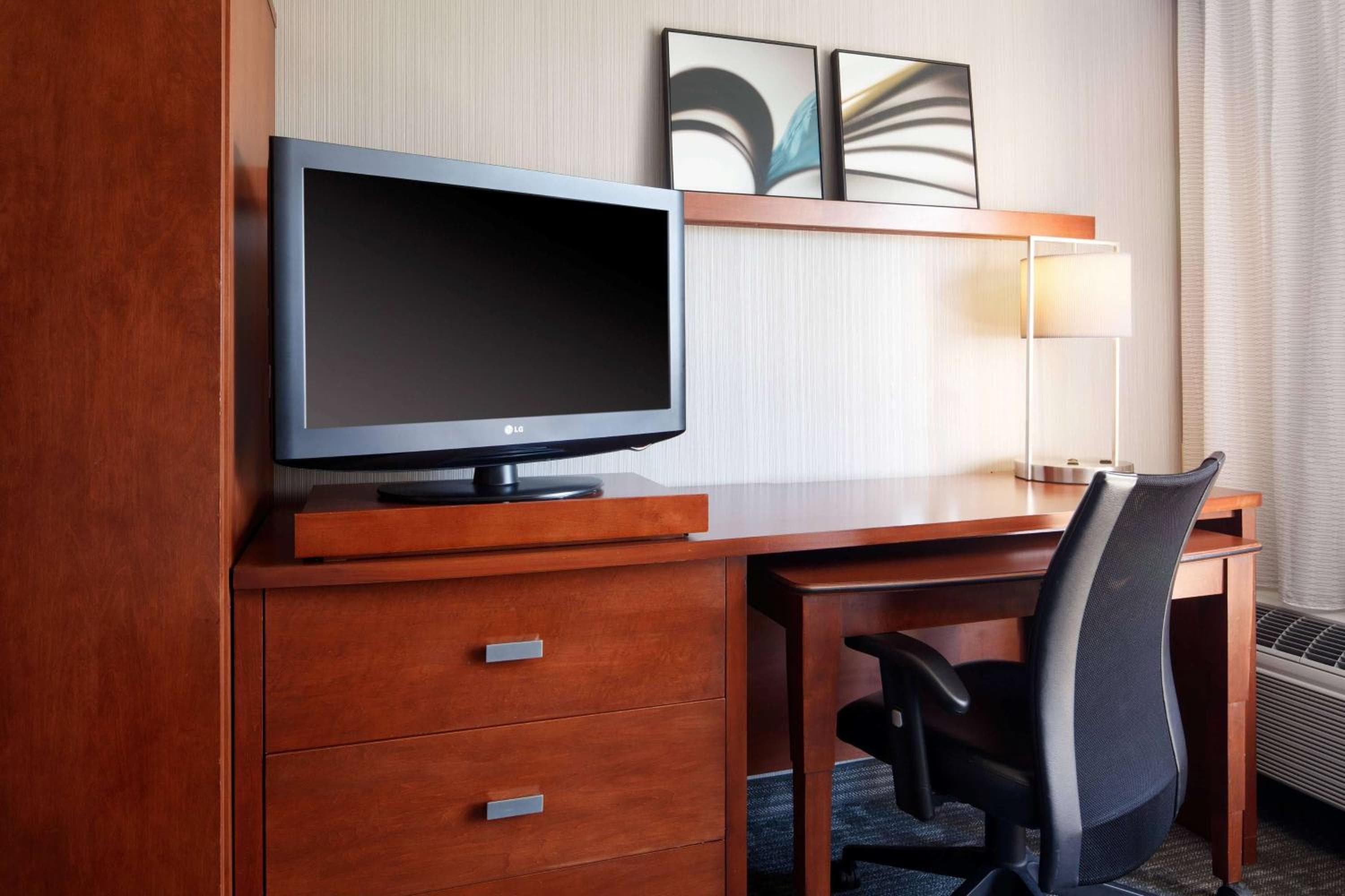 AmericInn by Wyndham Brookfield