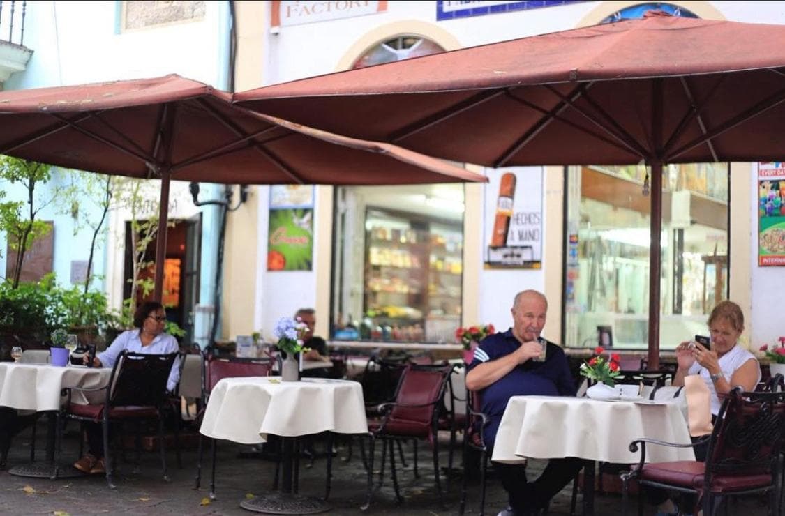 Cataleya Hotel