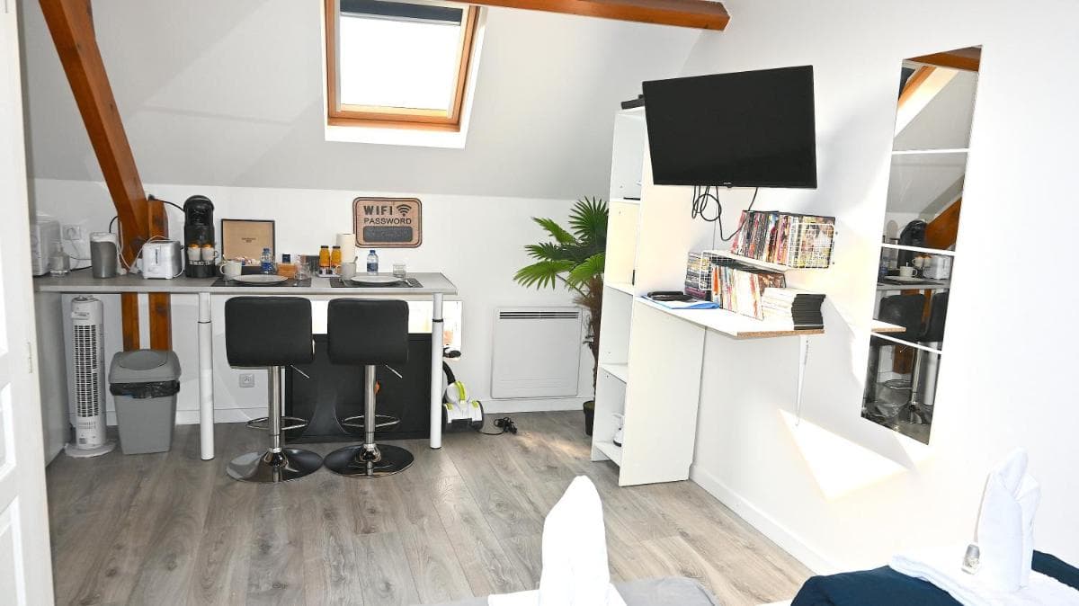 COSY CHAMBRE CHEZ HABITANT 5mn Aéroport Roissy CDG
