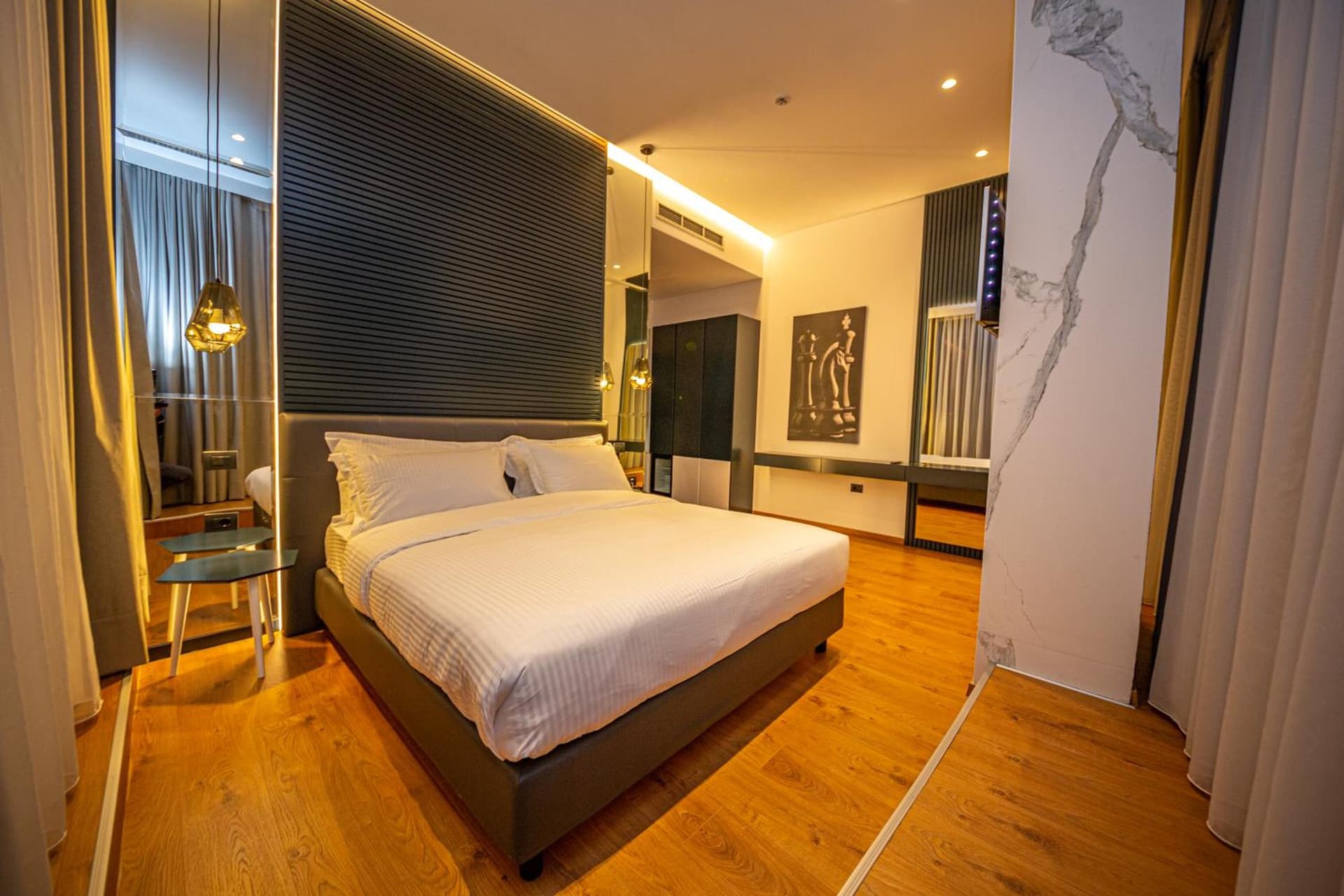 Black Diamond Hotel