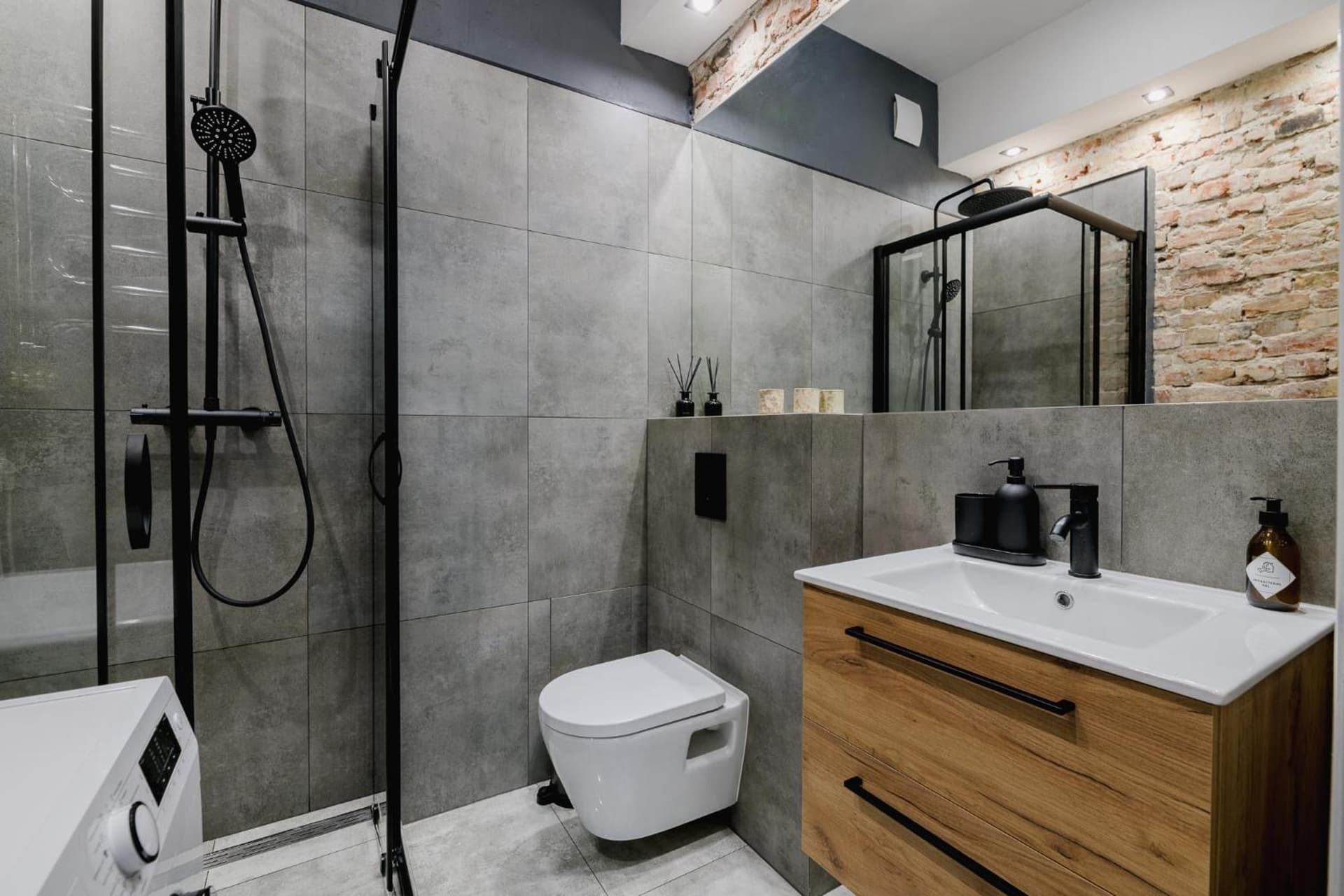 oompH Warsaw Nowy Swiat Apartment