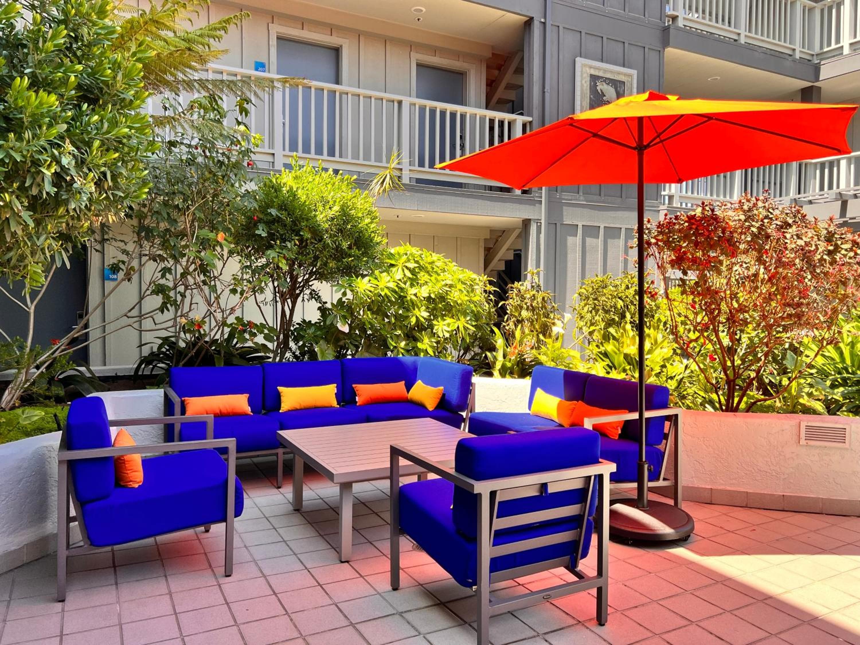 Holiday Inn Express Monterey - Cannery Row by IHG