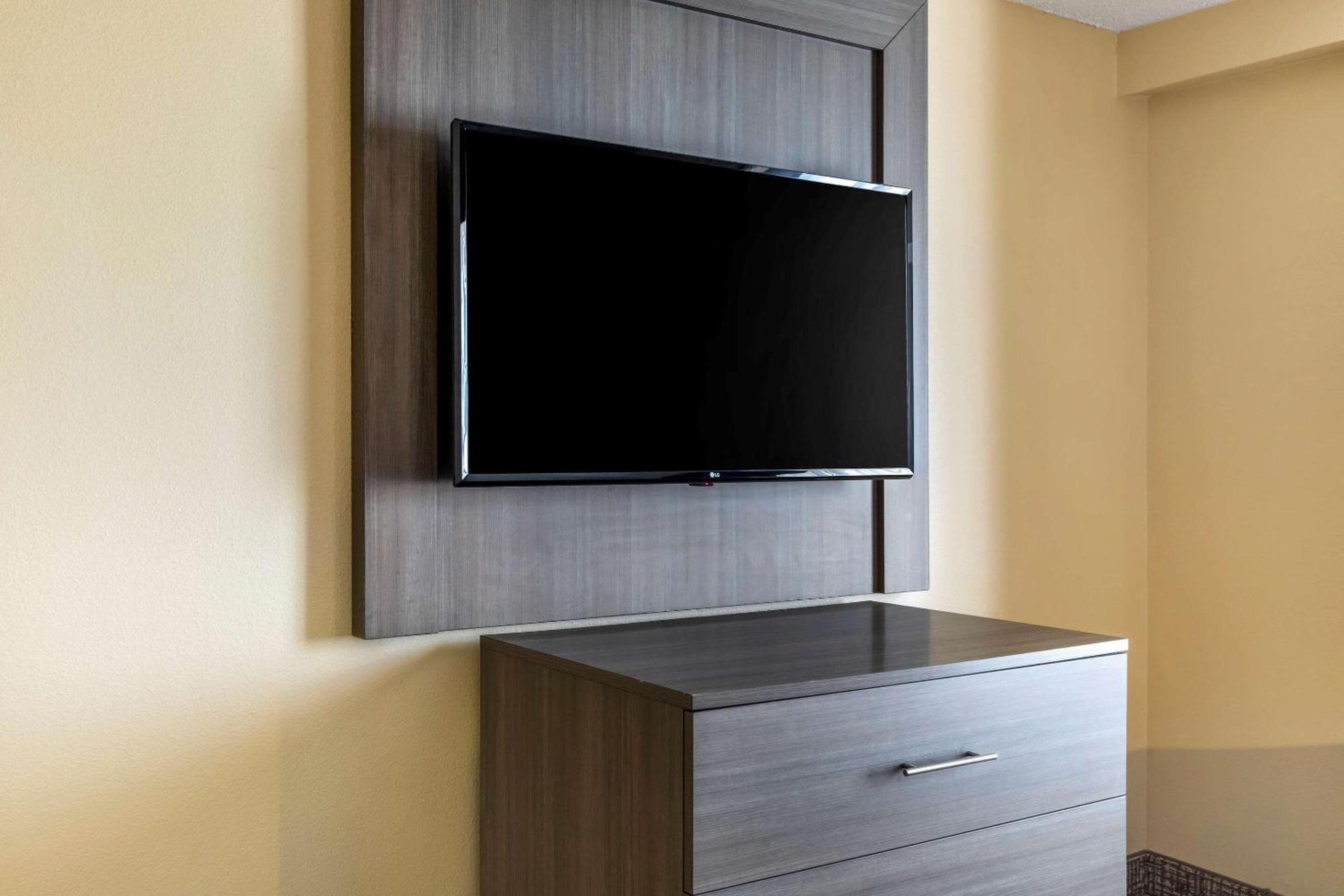 Comfort Suites DFW Airport