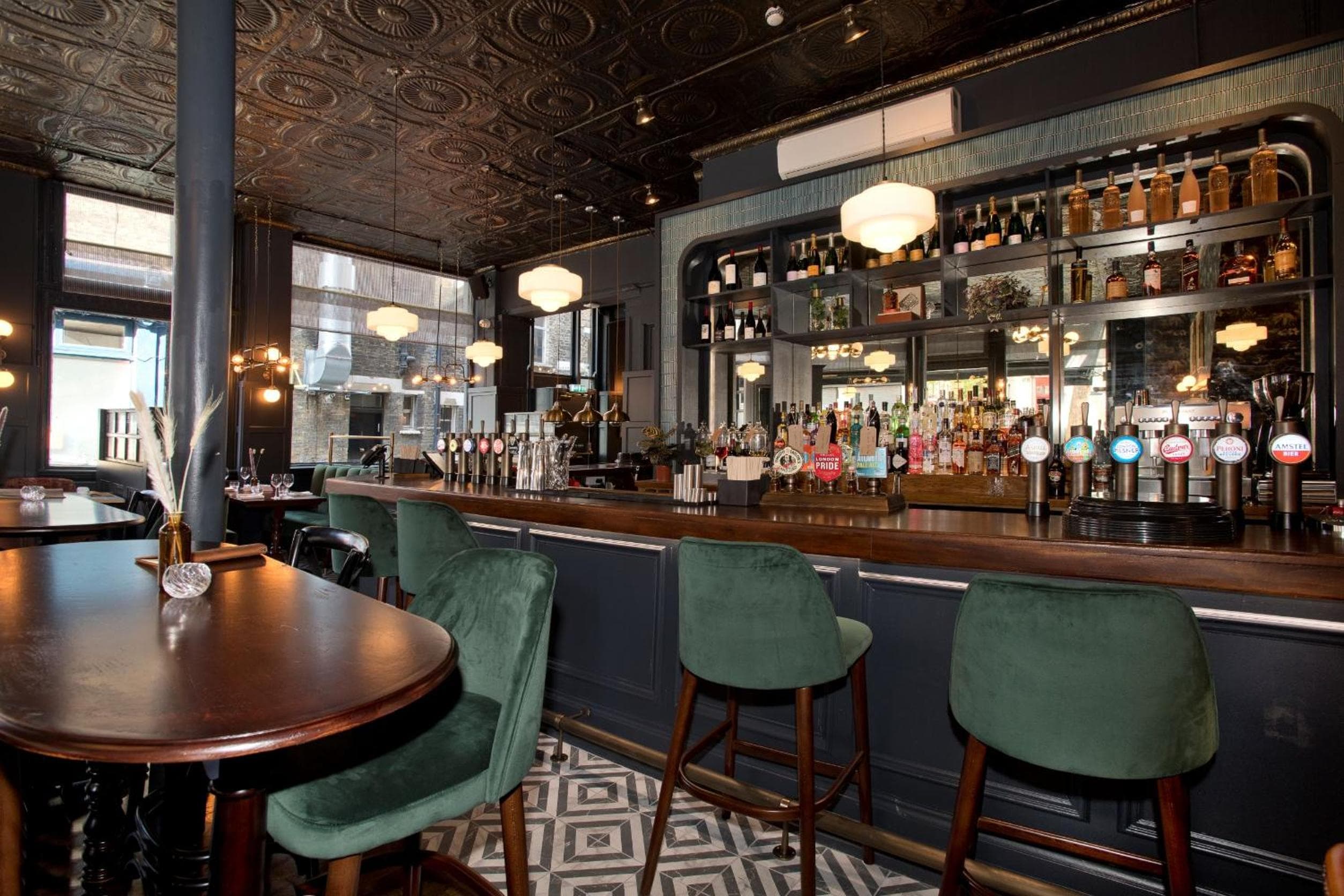 bar