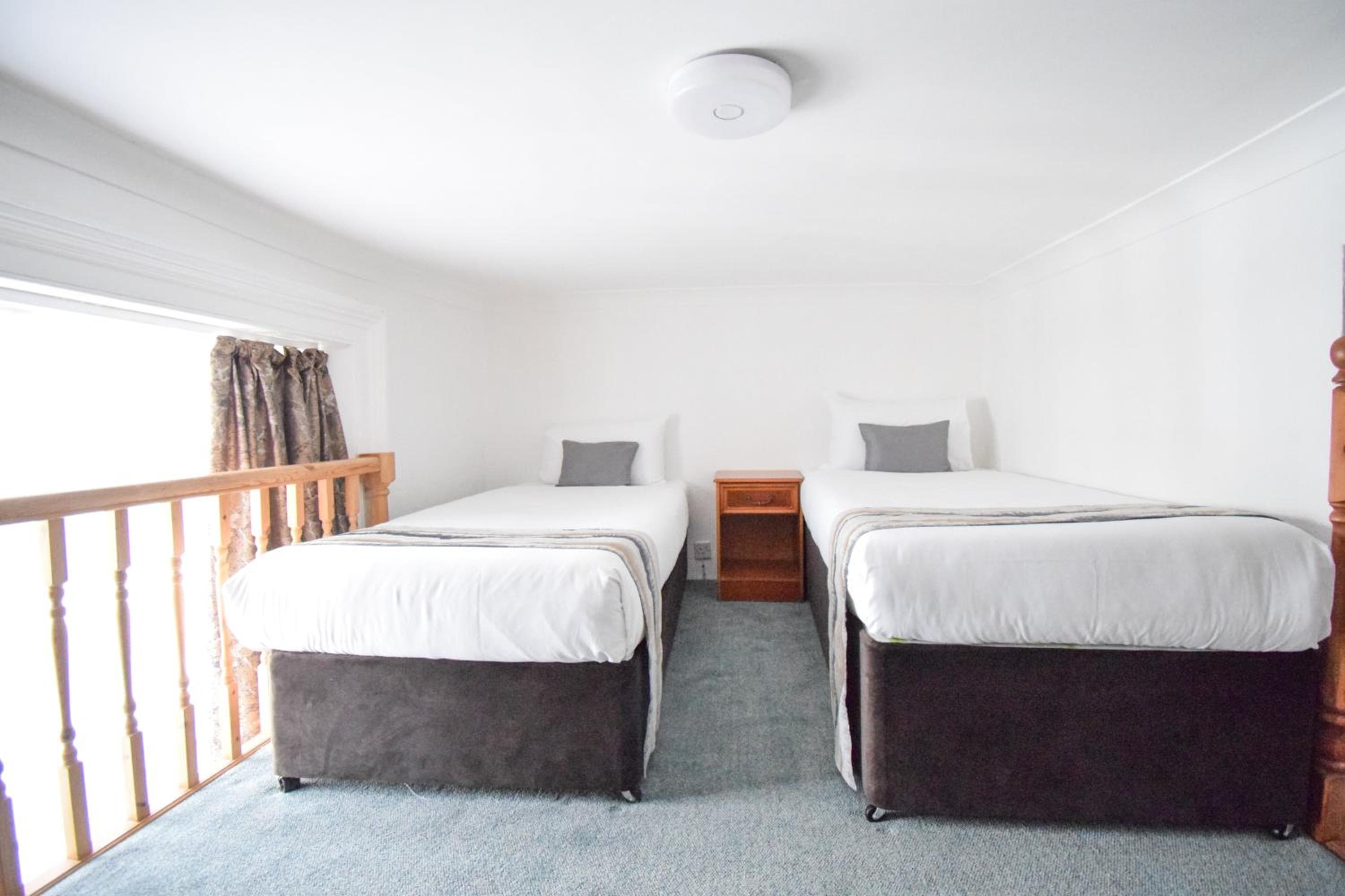 Pembridge Palace Hotel