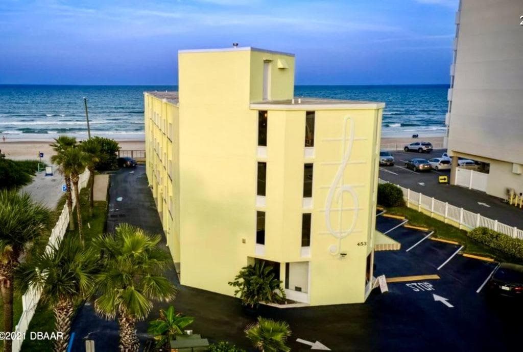 Absolute Beach - Sea View at Symphony Beach Club!