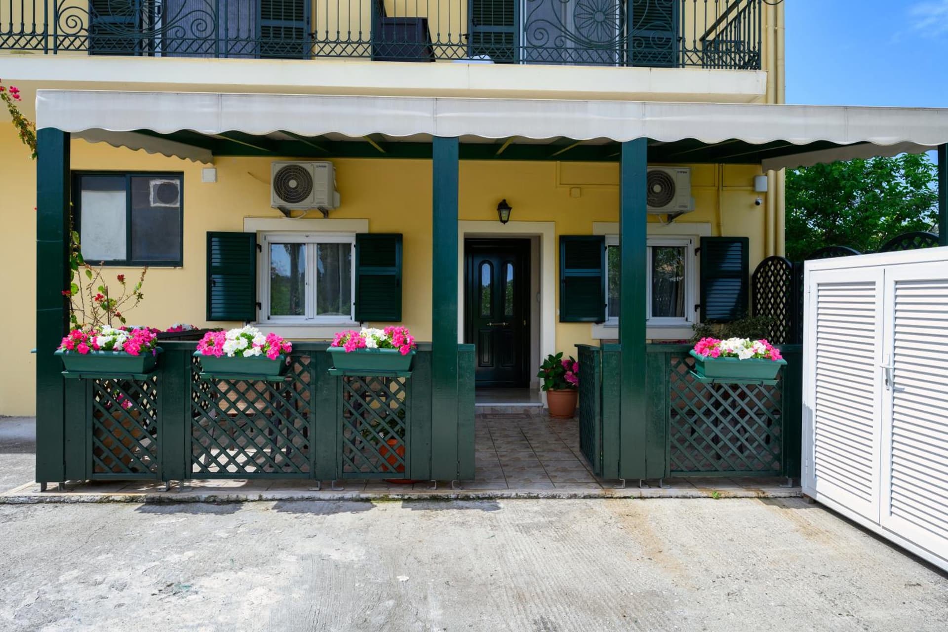 Nostalgia Corfu Town Apartments