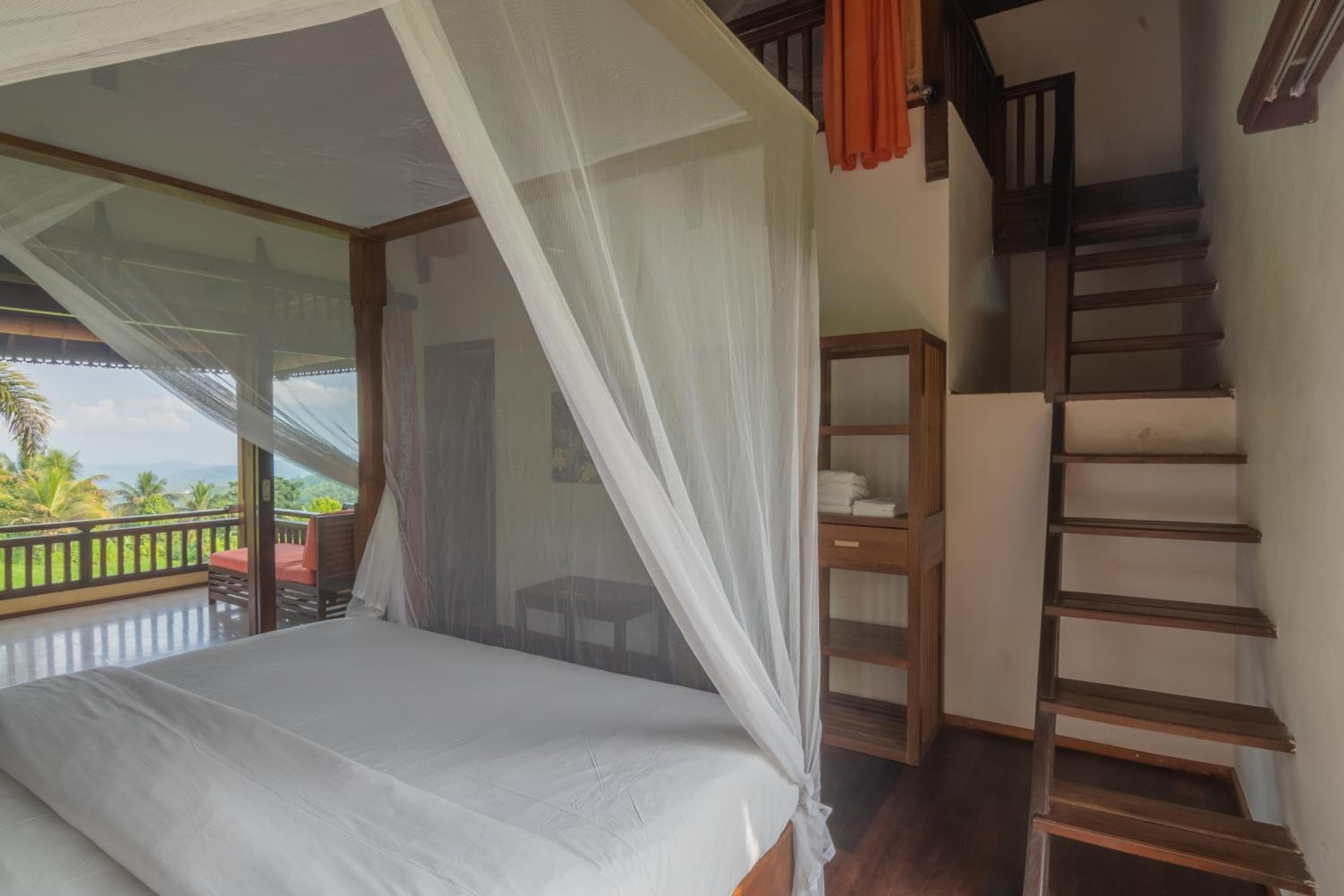 Lesong Hotel and Restaurant