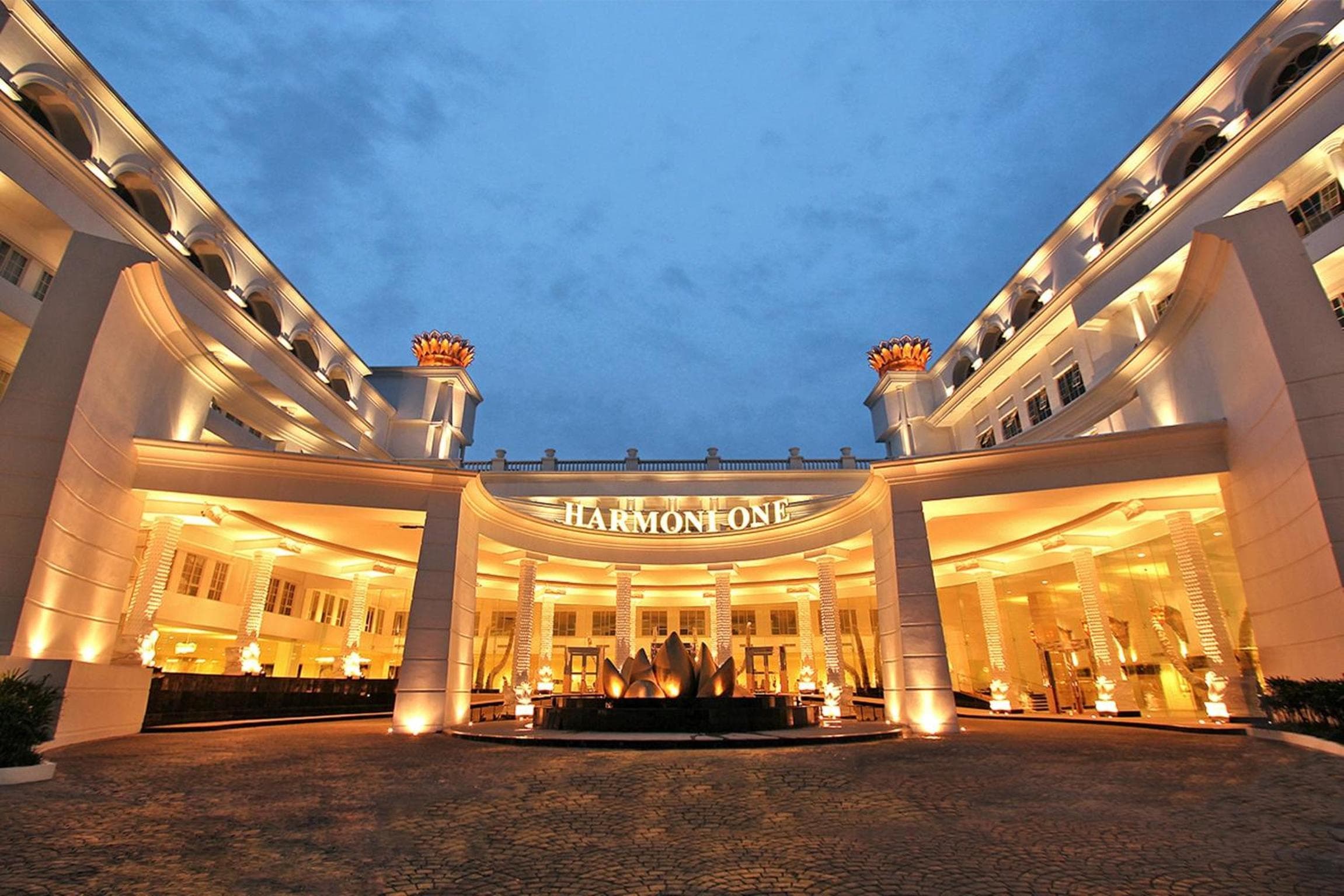 Harmoni One Convention Hotel and Service Apartments
