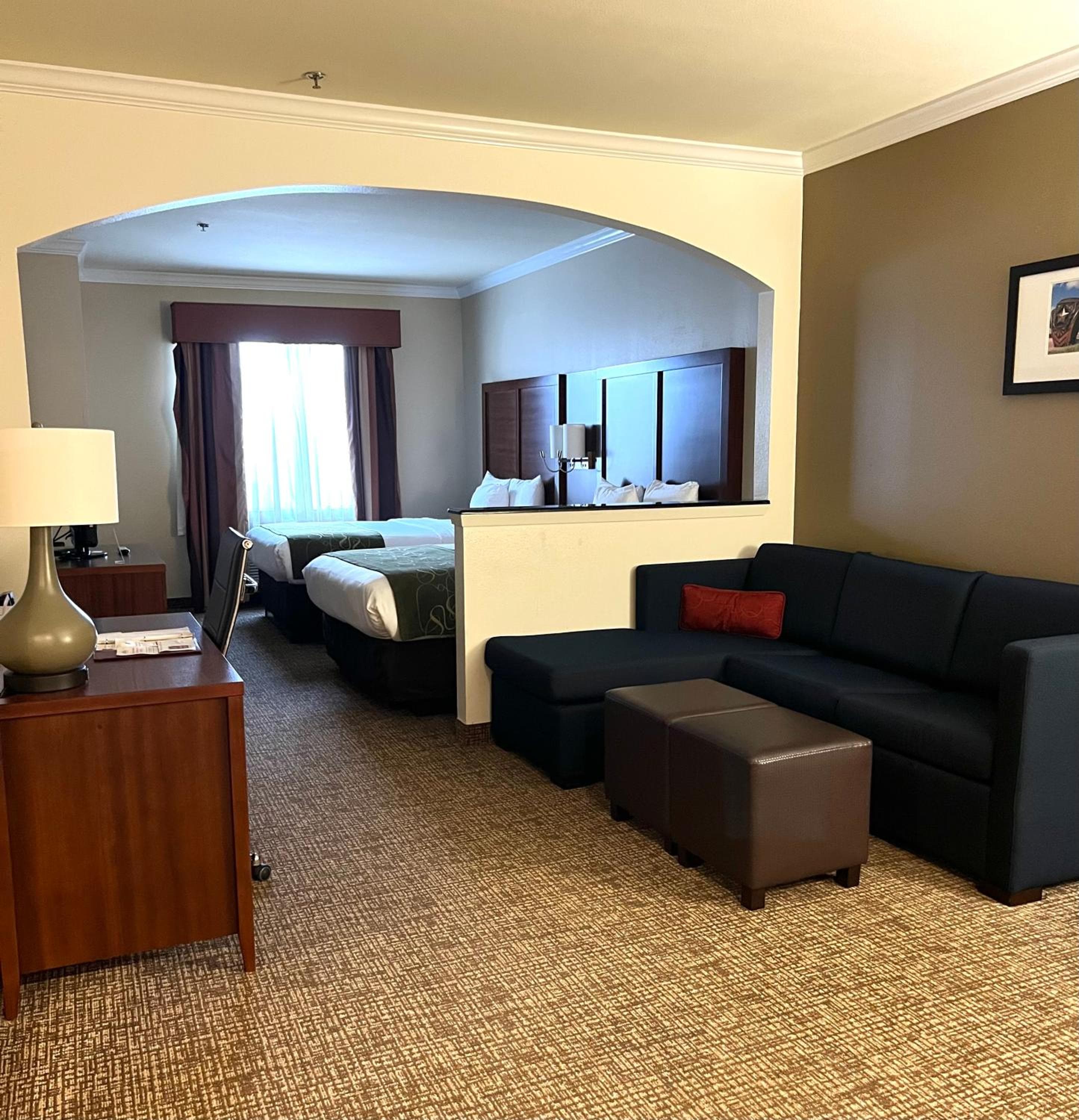 Comfort Suites Texas Ave