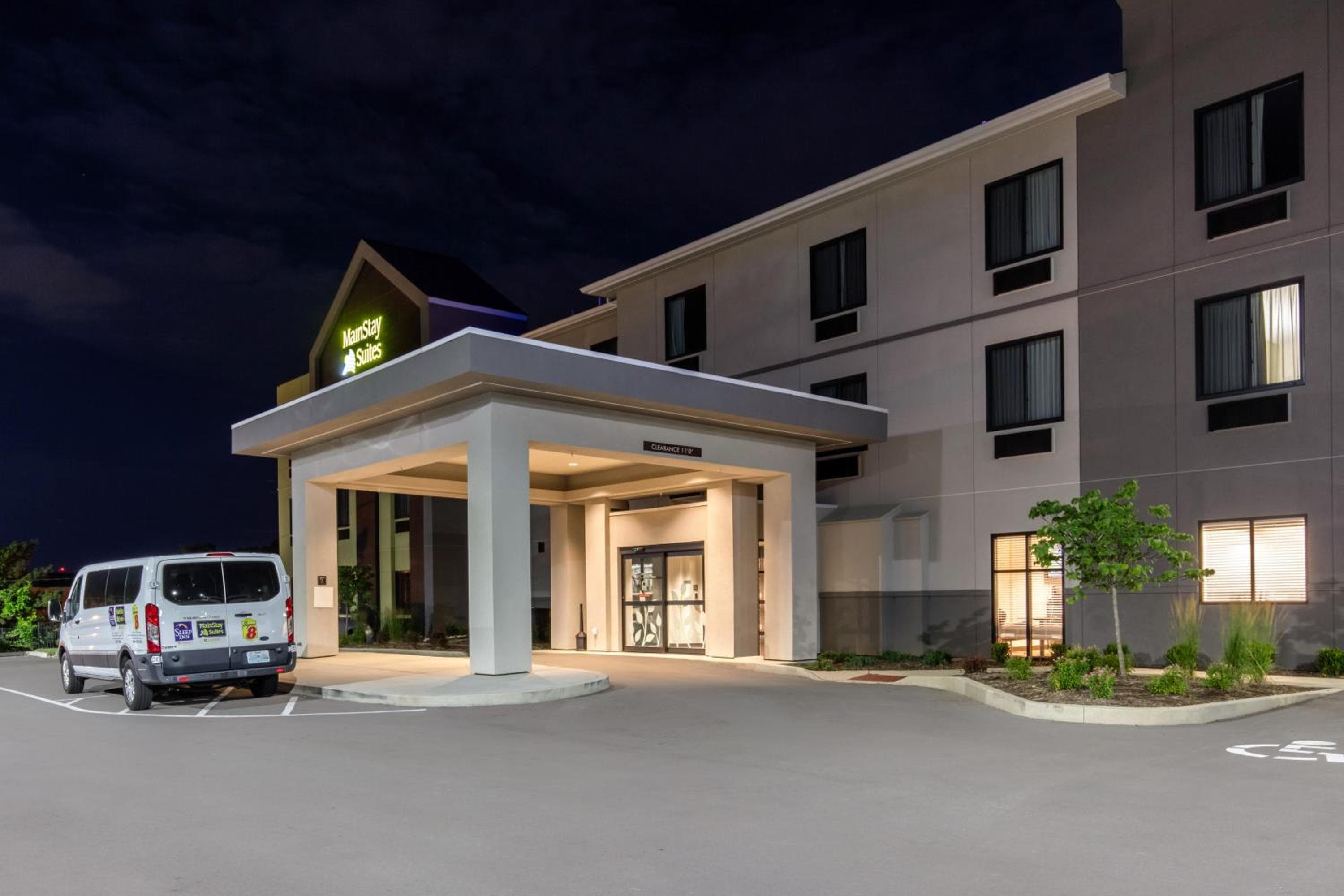 MainStay Suites St Louis Airport