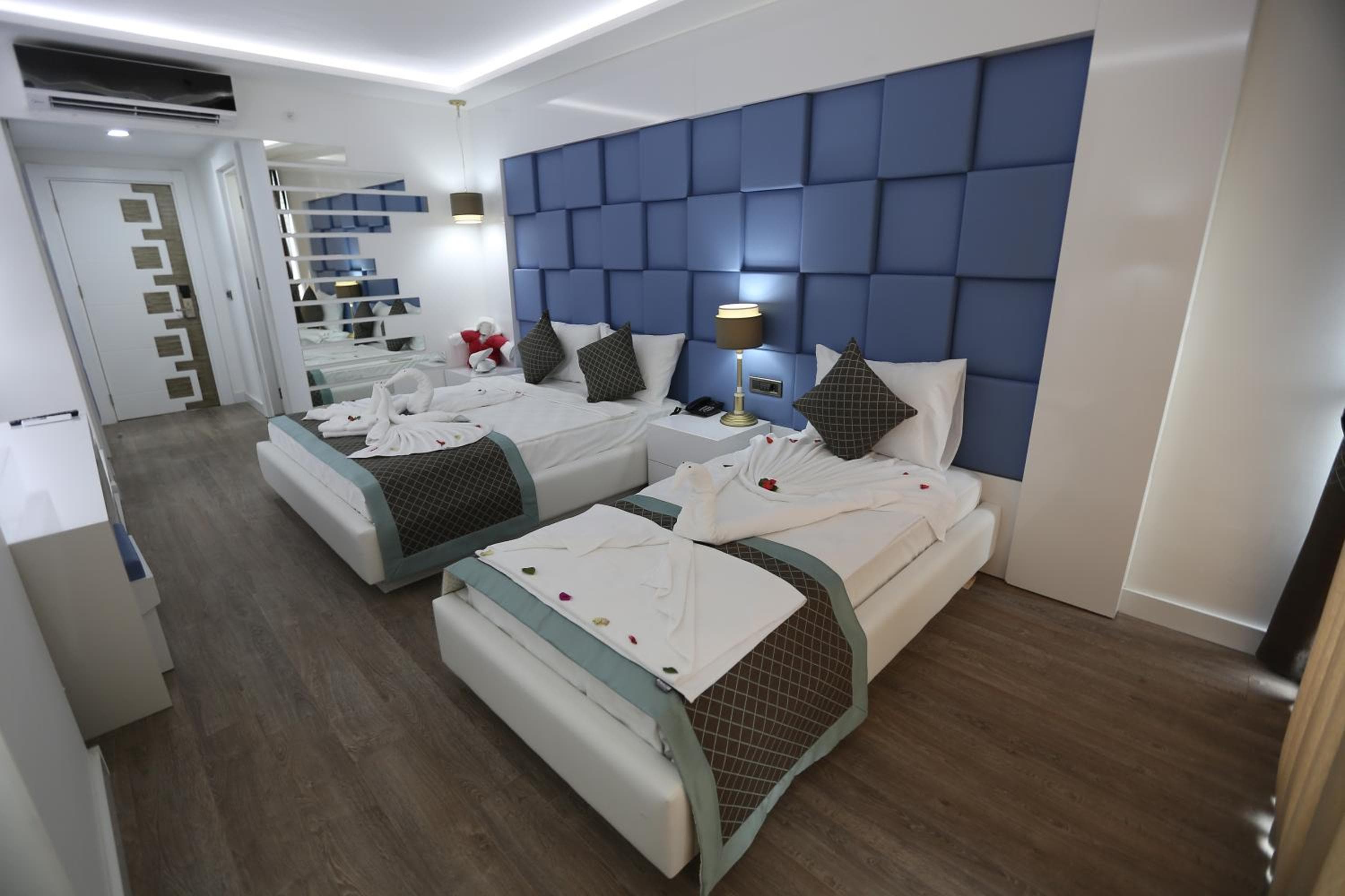 Elips Royal Hotel & SPA