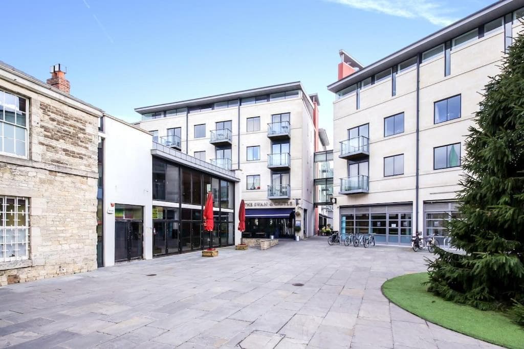 Oxfordshire Living - The Tolkien Apartment - Oxford