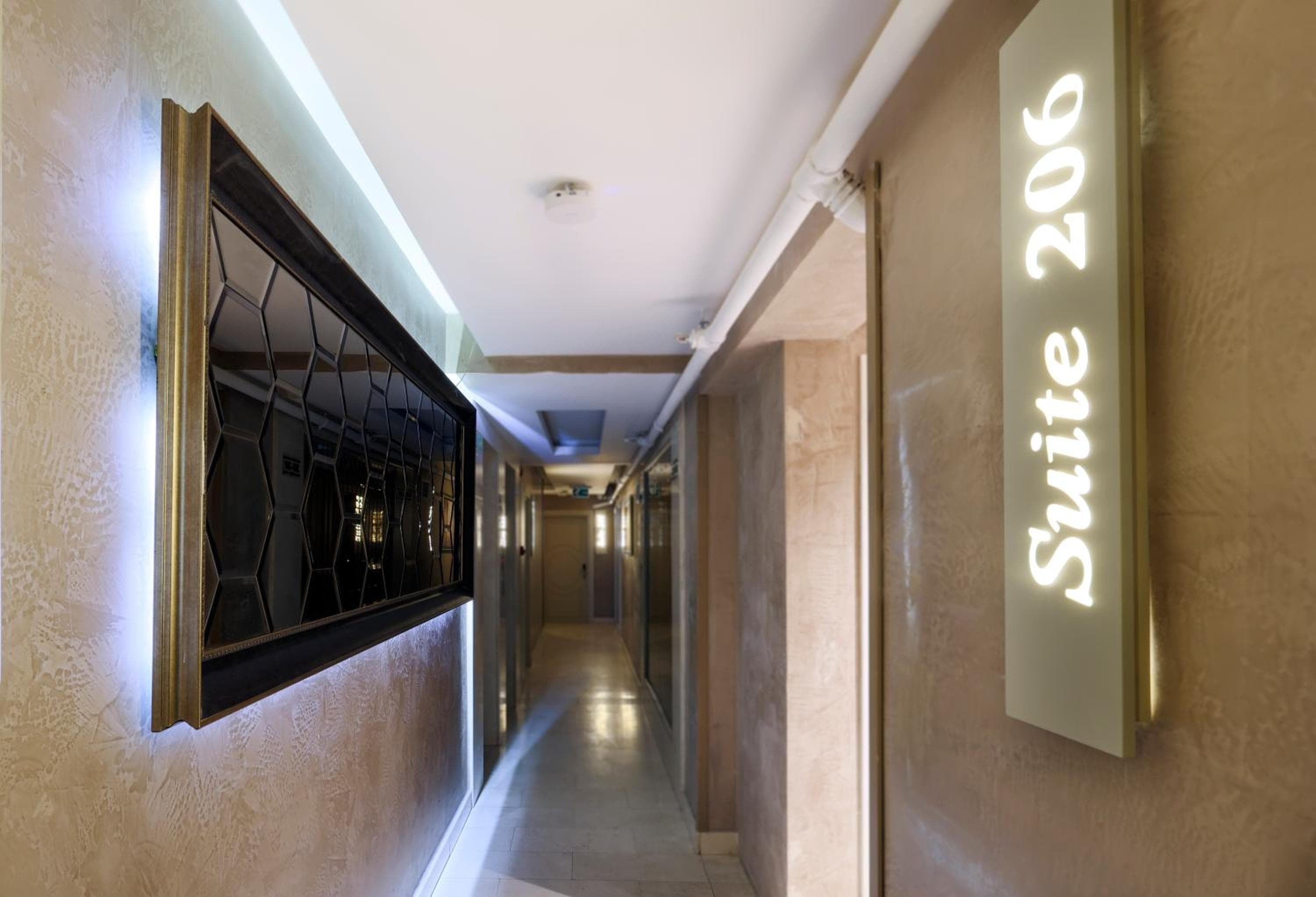 Taksim Galataport FRZ Burak Hotel