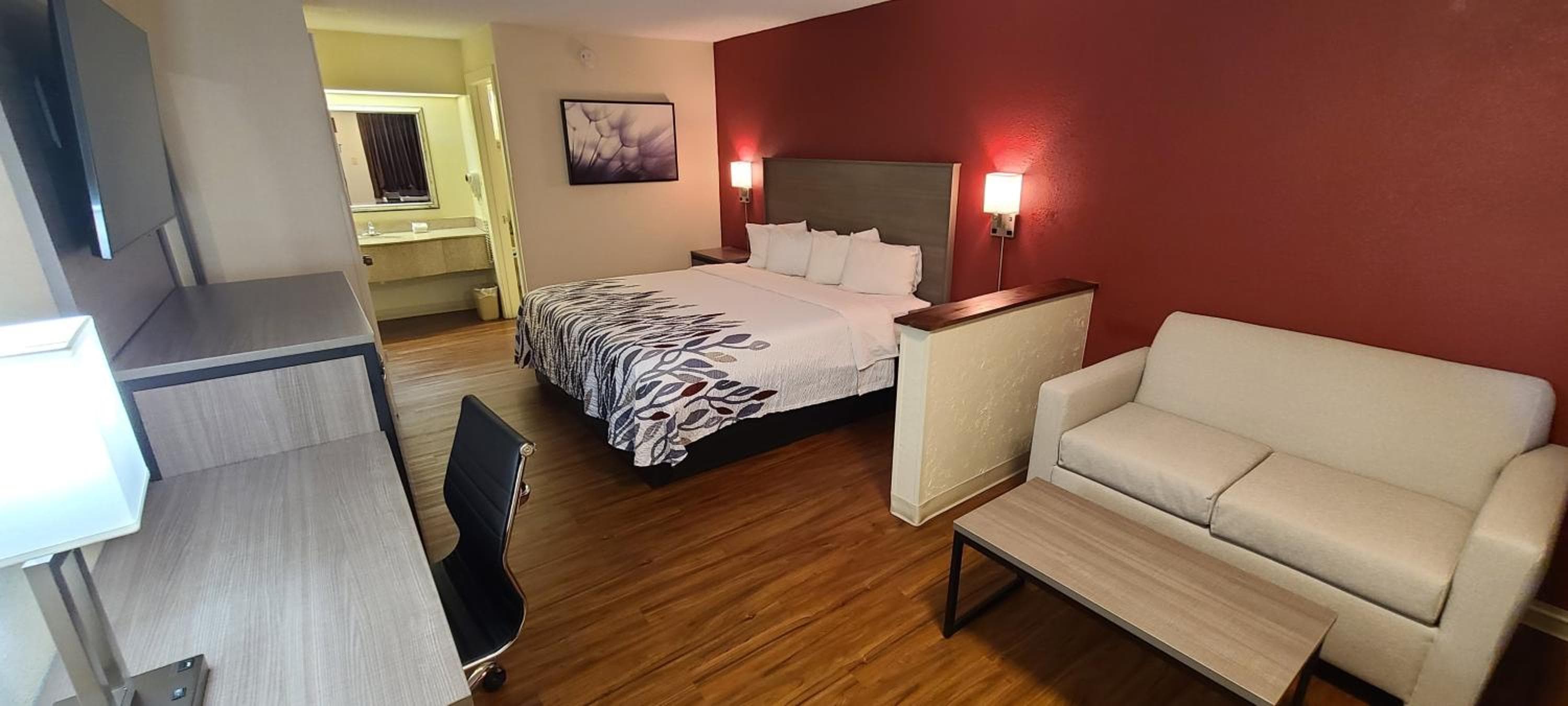 Red Roof Inn & Suites Cornelius - Lake Norman