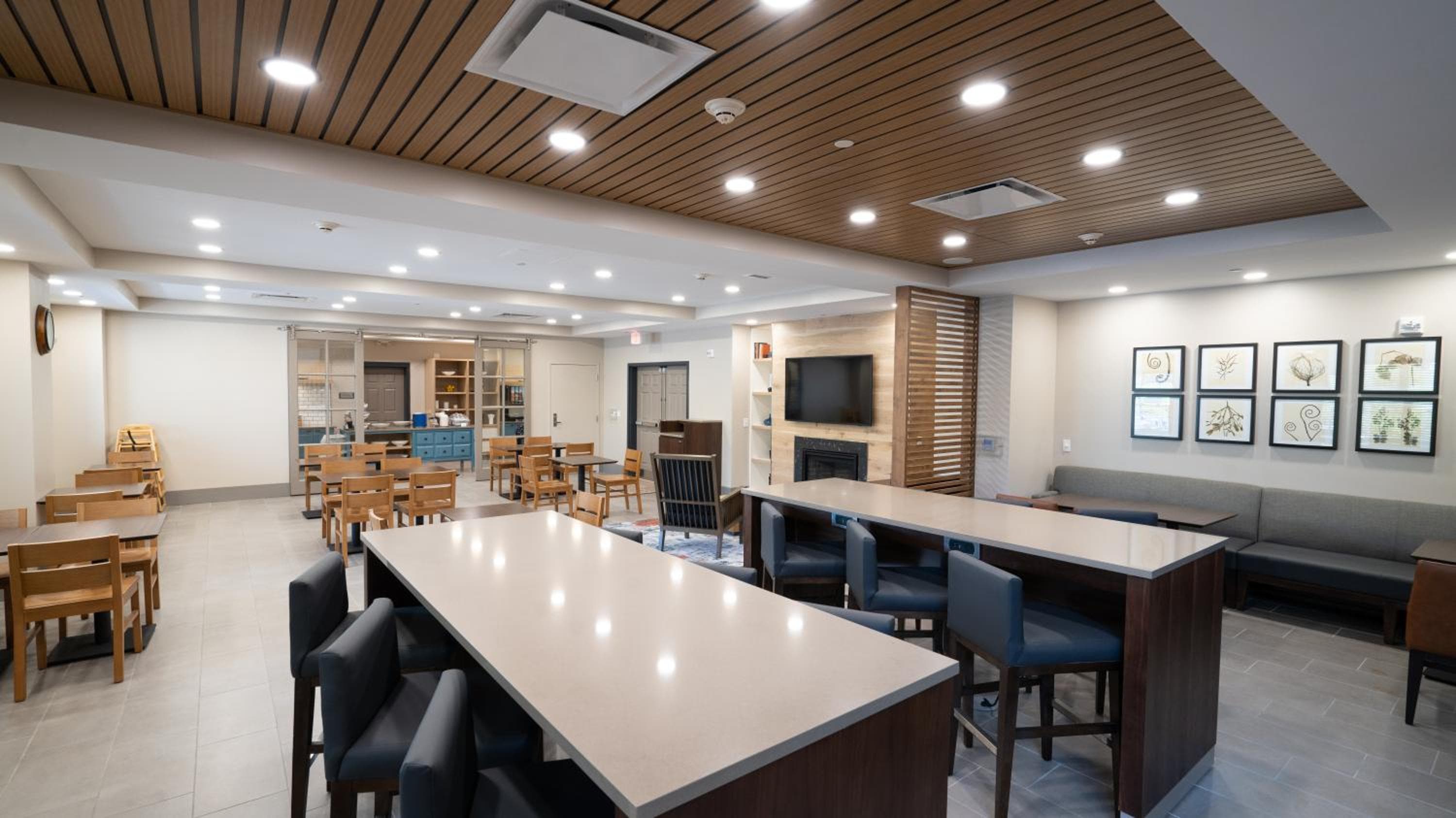 Country Inn & Suites by Radisson, State College Penn State Area , PA