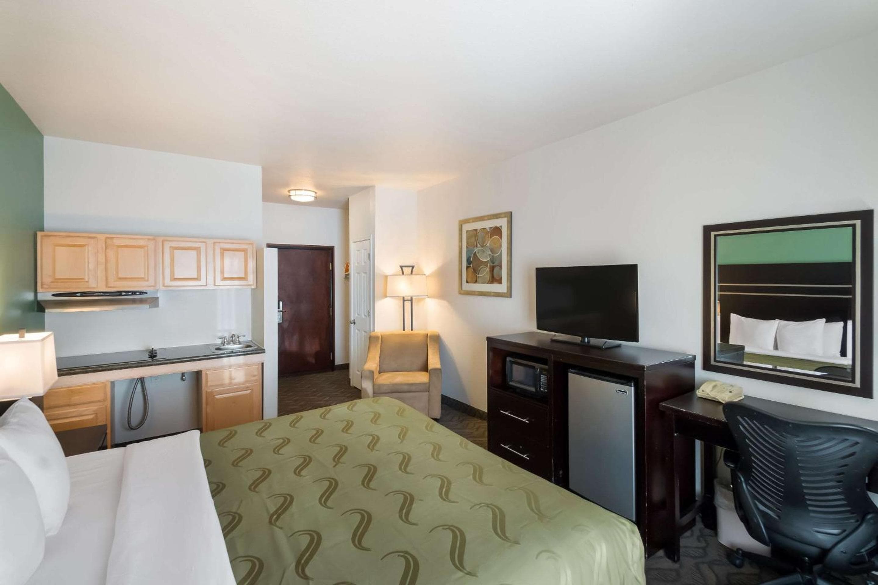 Quality Inn & Suites Salt Lake City Airport West