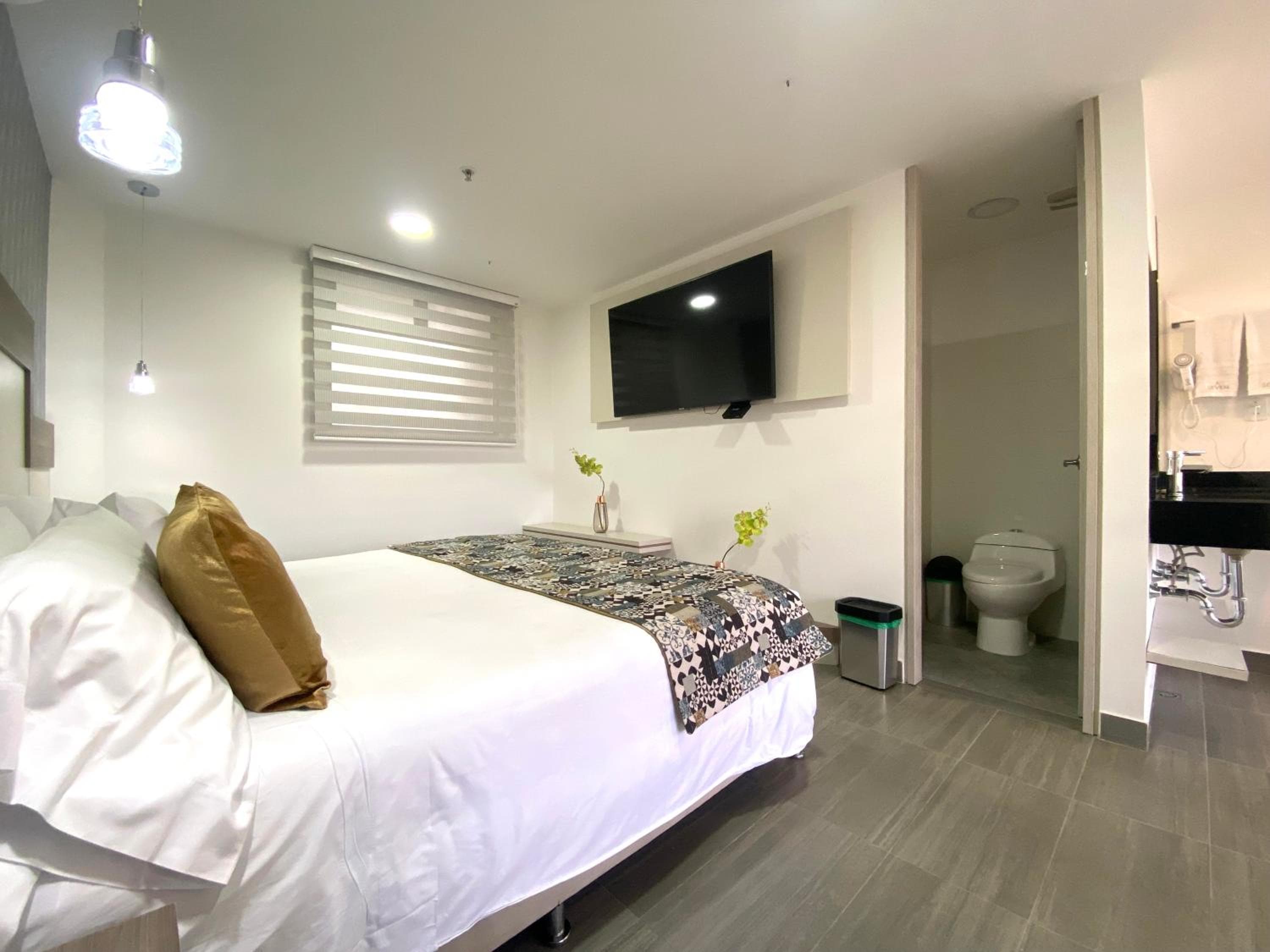 Seven Inn Hotel