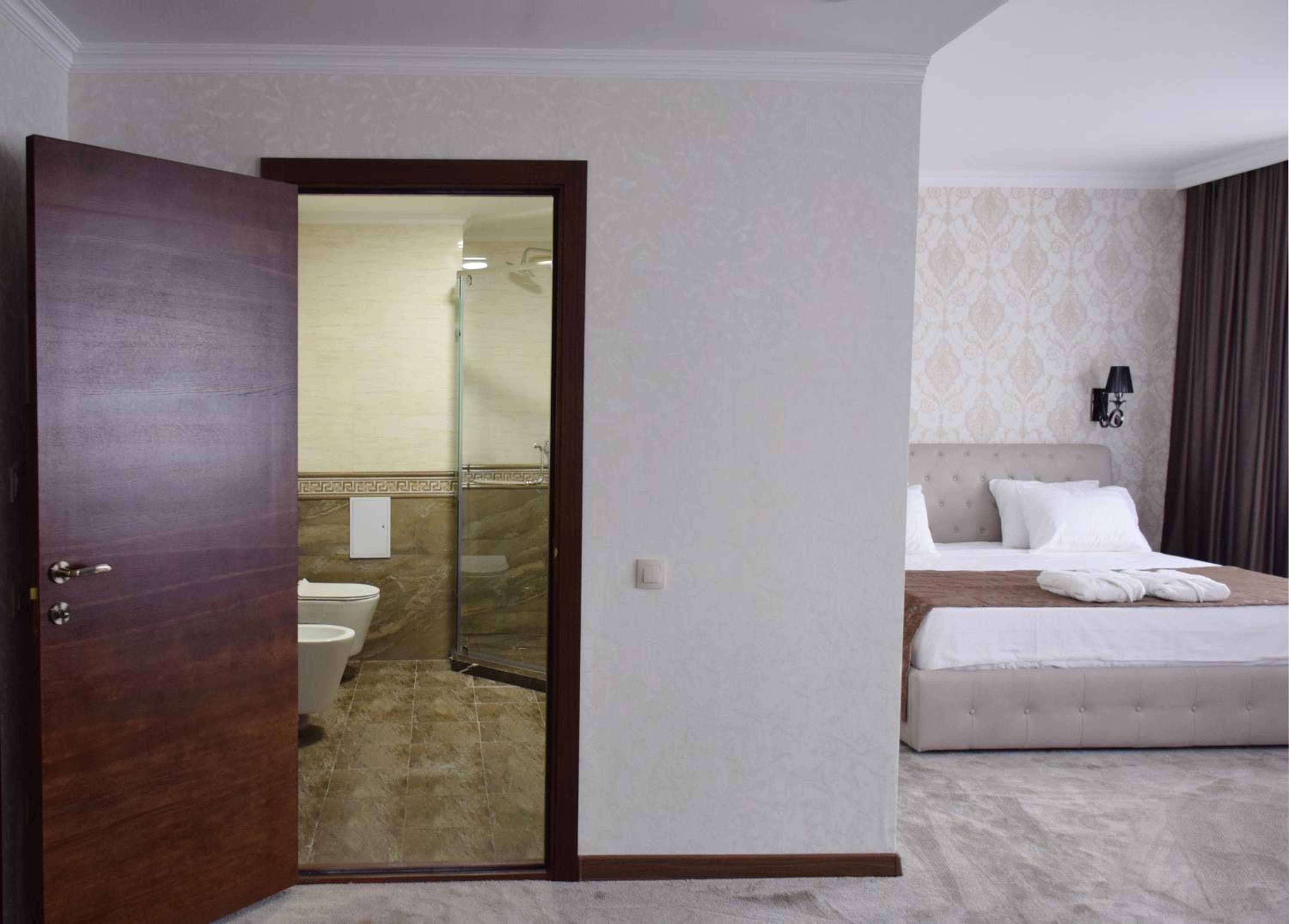 MirOtel Hotel