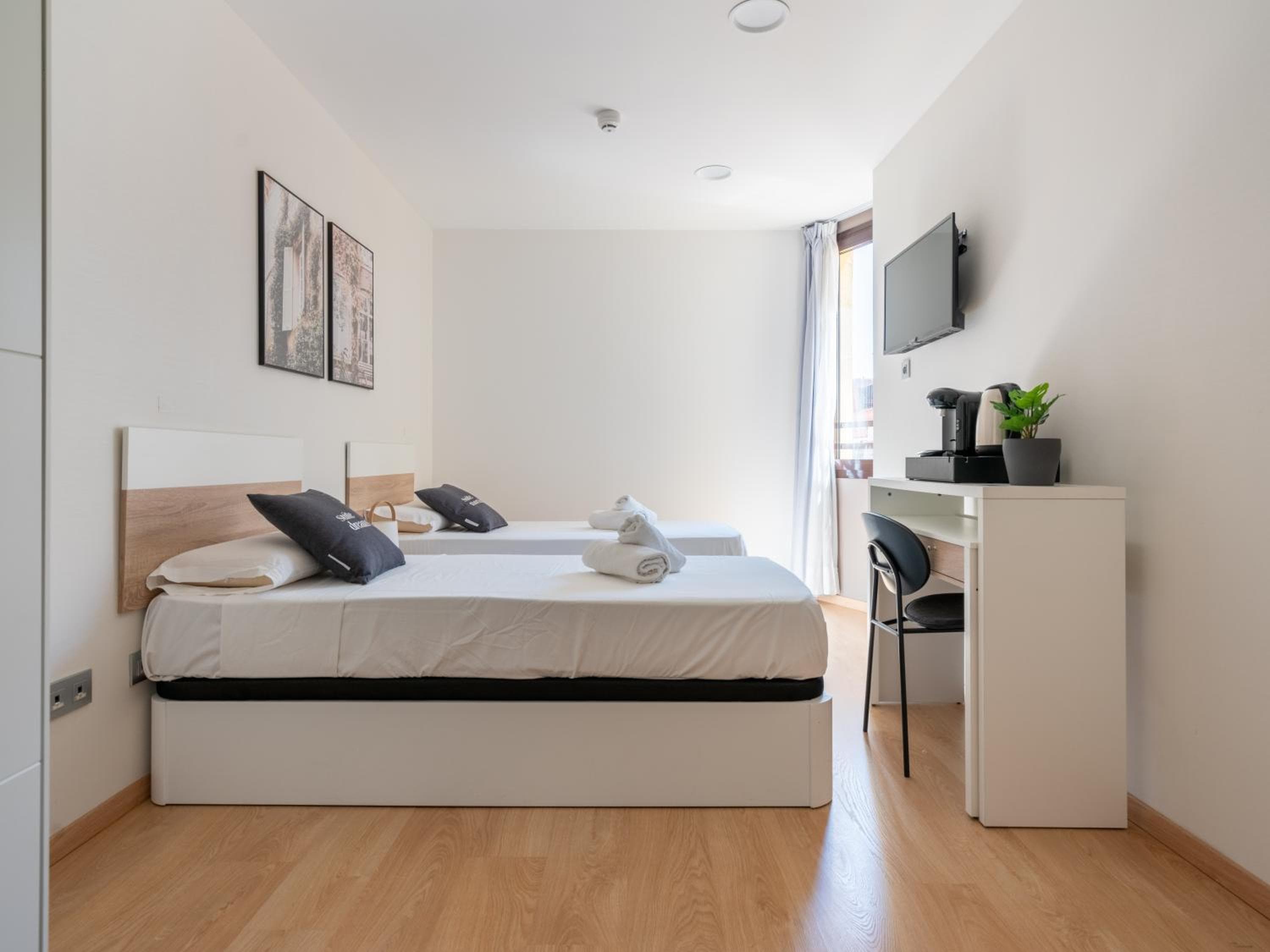 Limehome Barcelona Carrer de Fontcoberta - Digital Access