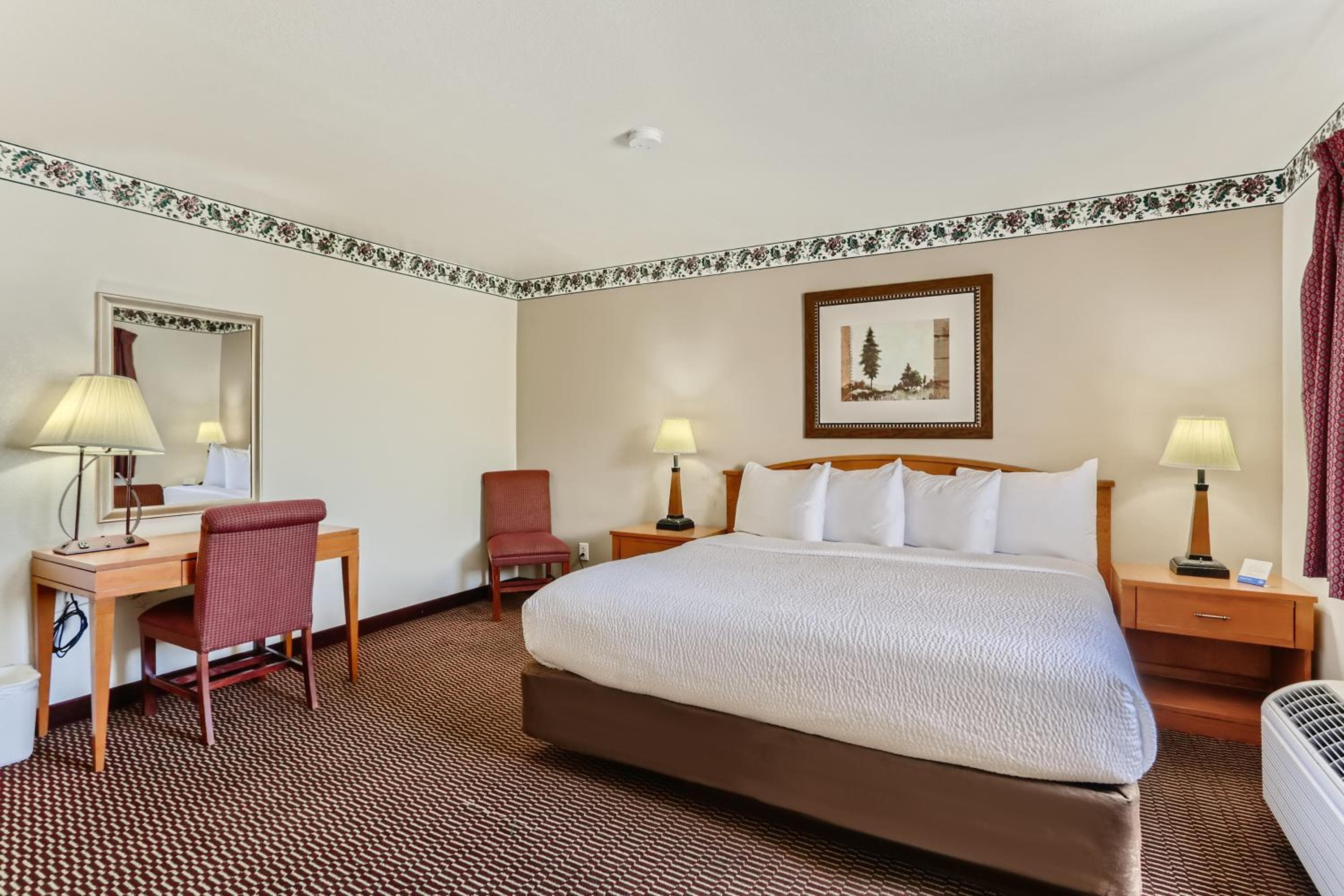 Baymont by Wyndham Loveland - Fort Collins Area