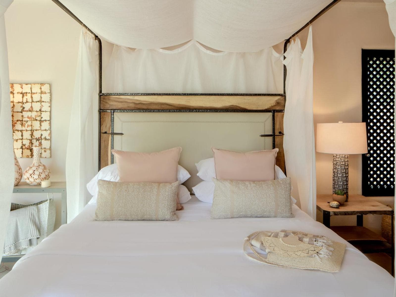 Susurros del Corazón, Auberge Collection