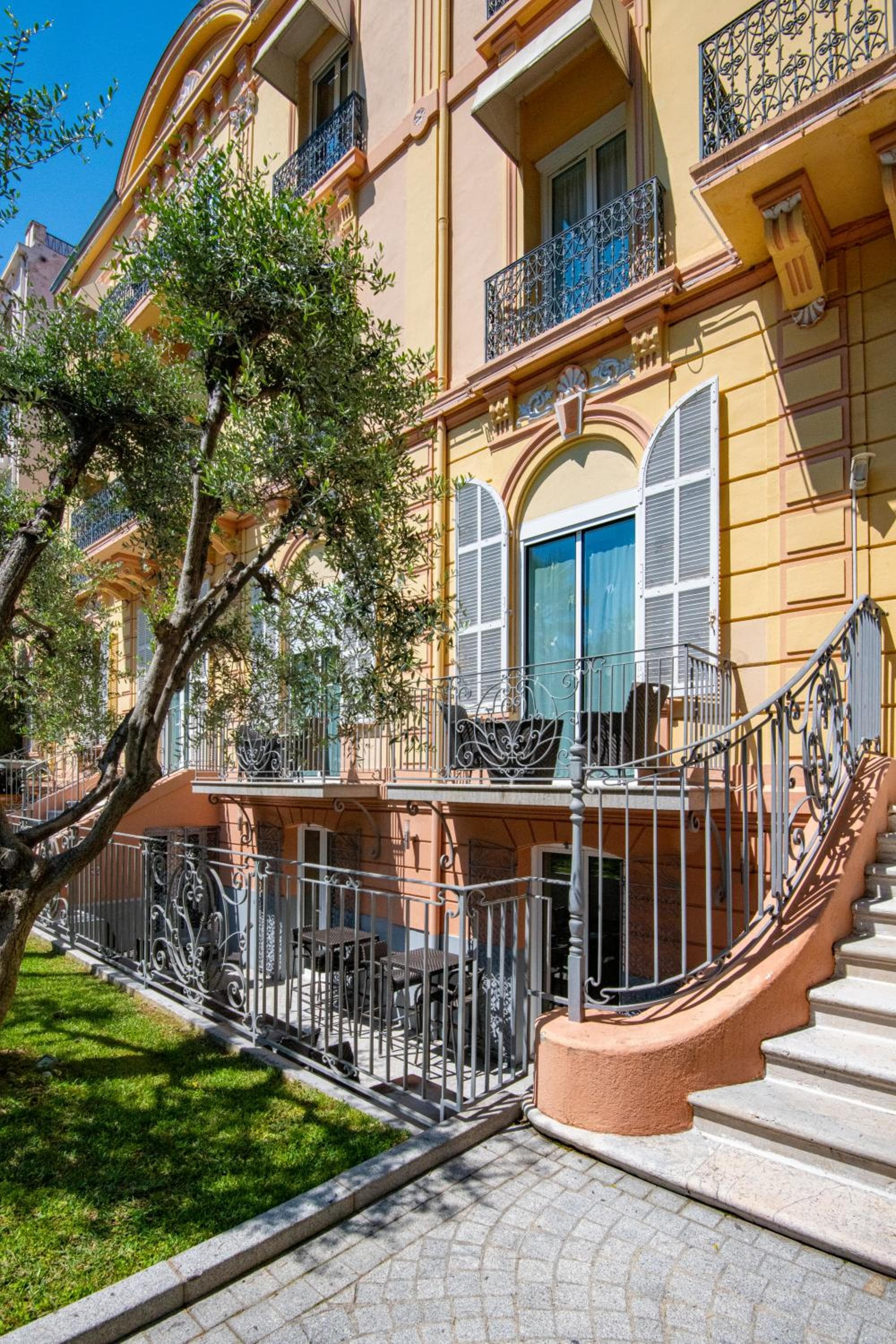 GOLDEN TULIP CANNES HOTEL de PARIS