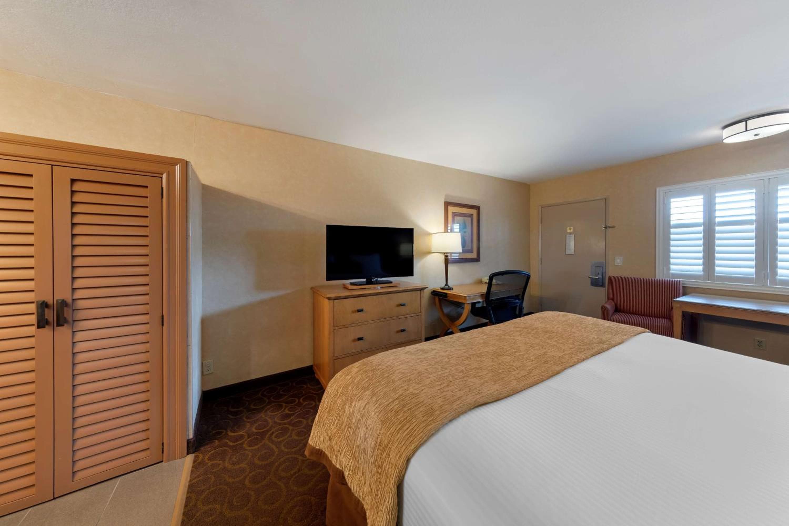 Best Western Plus Pavilions