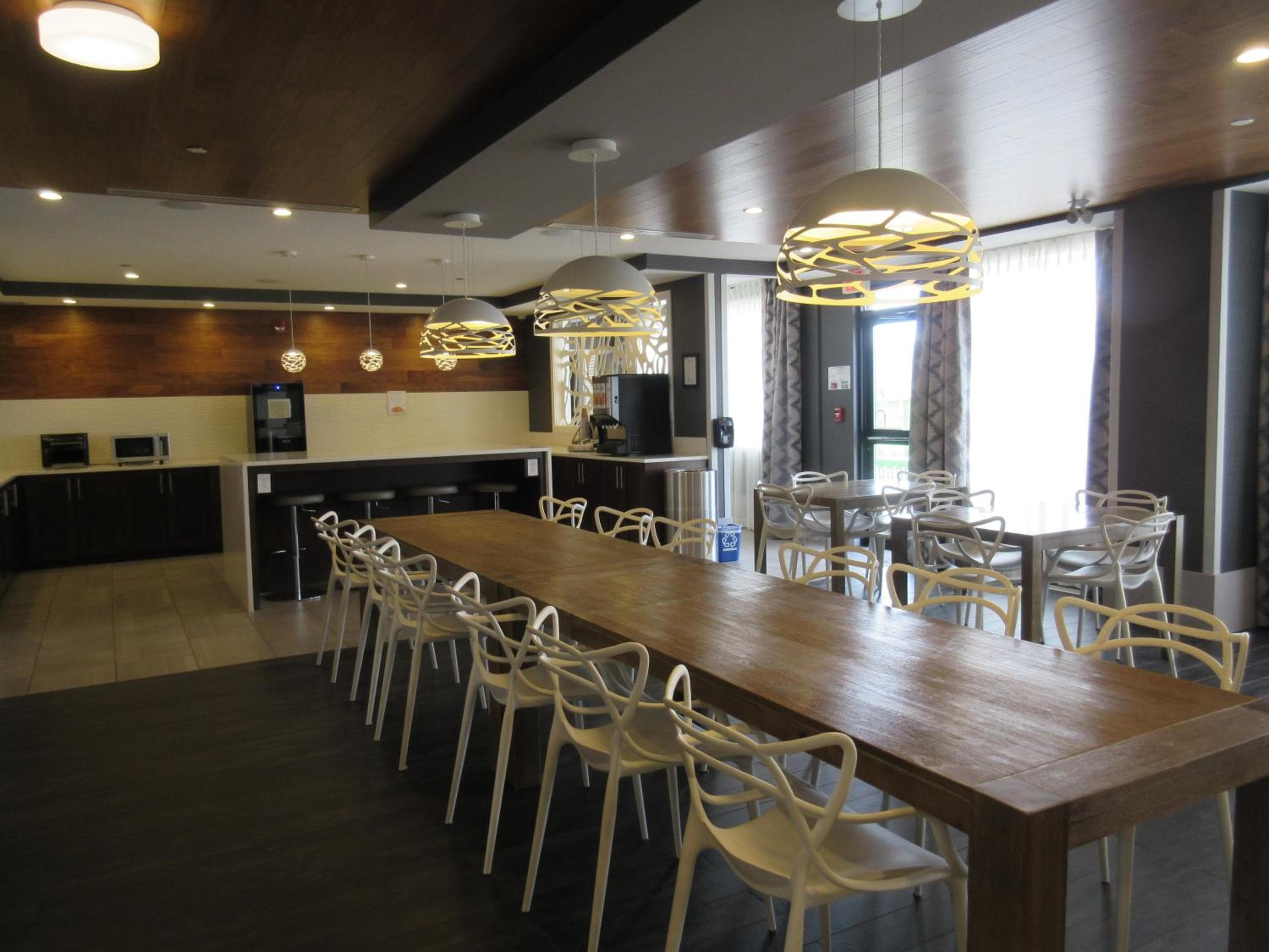 Best Western Plus Airdrie Gateway