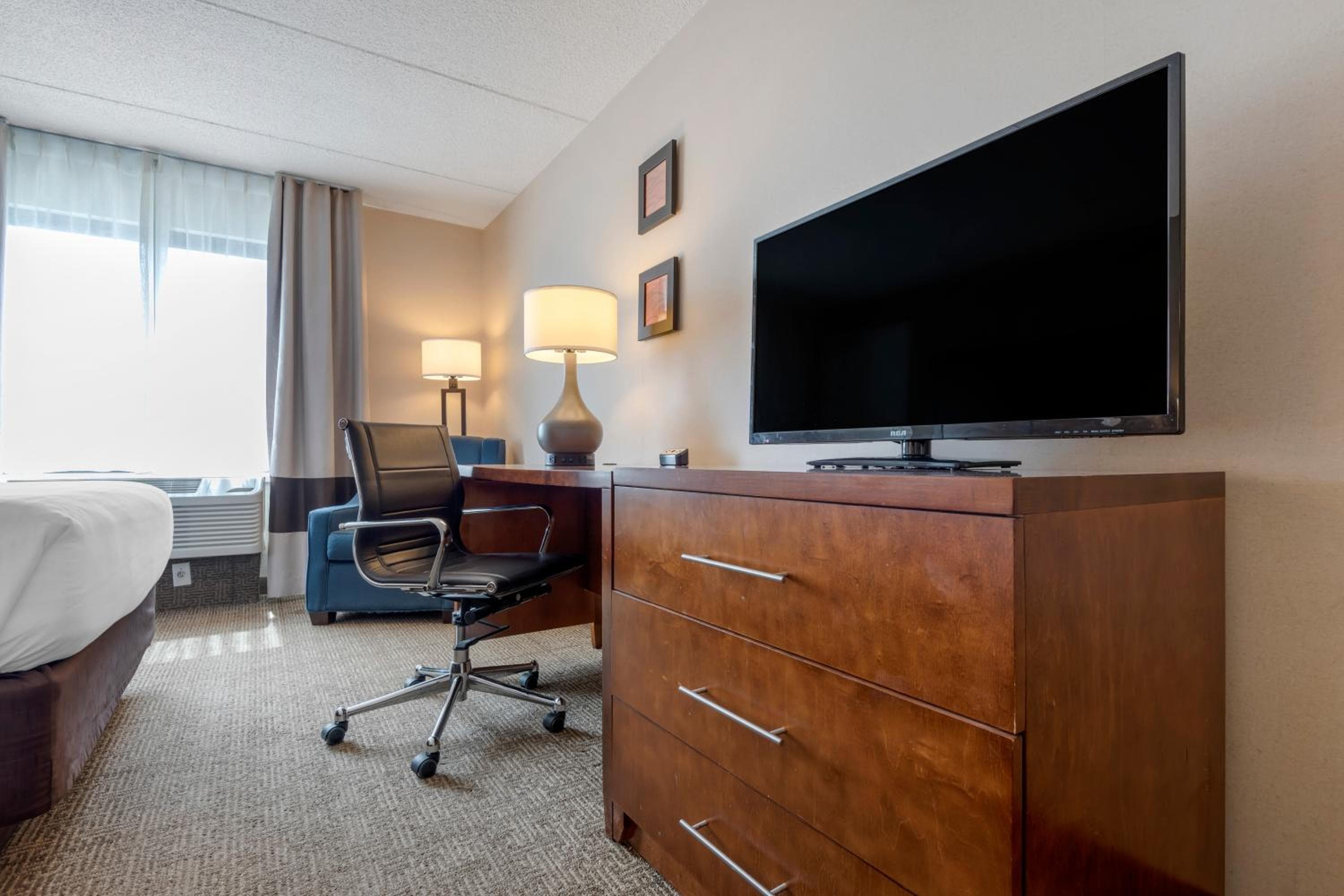 Comfort Inn The Pointe