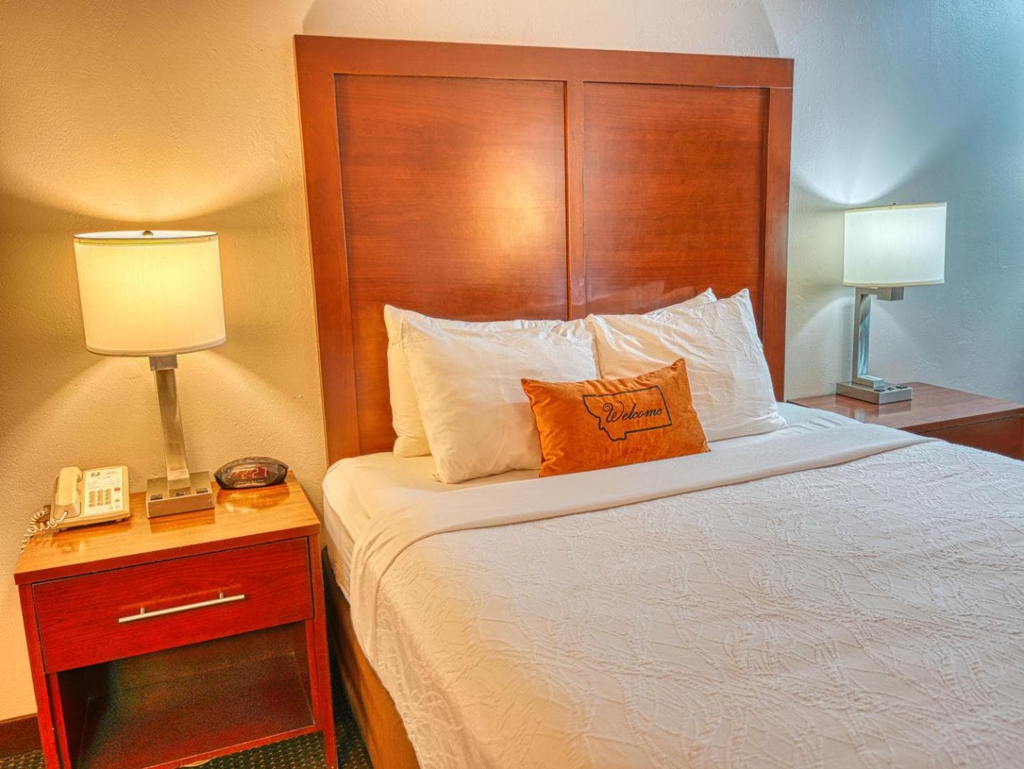 Yellowstone River Inn & Suites