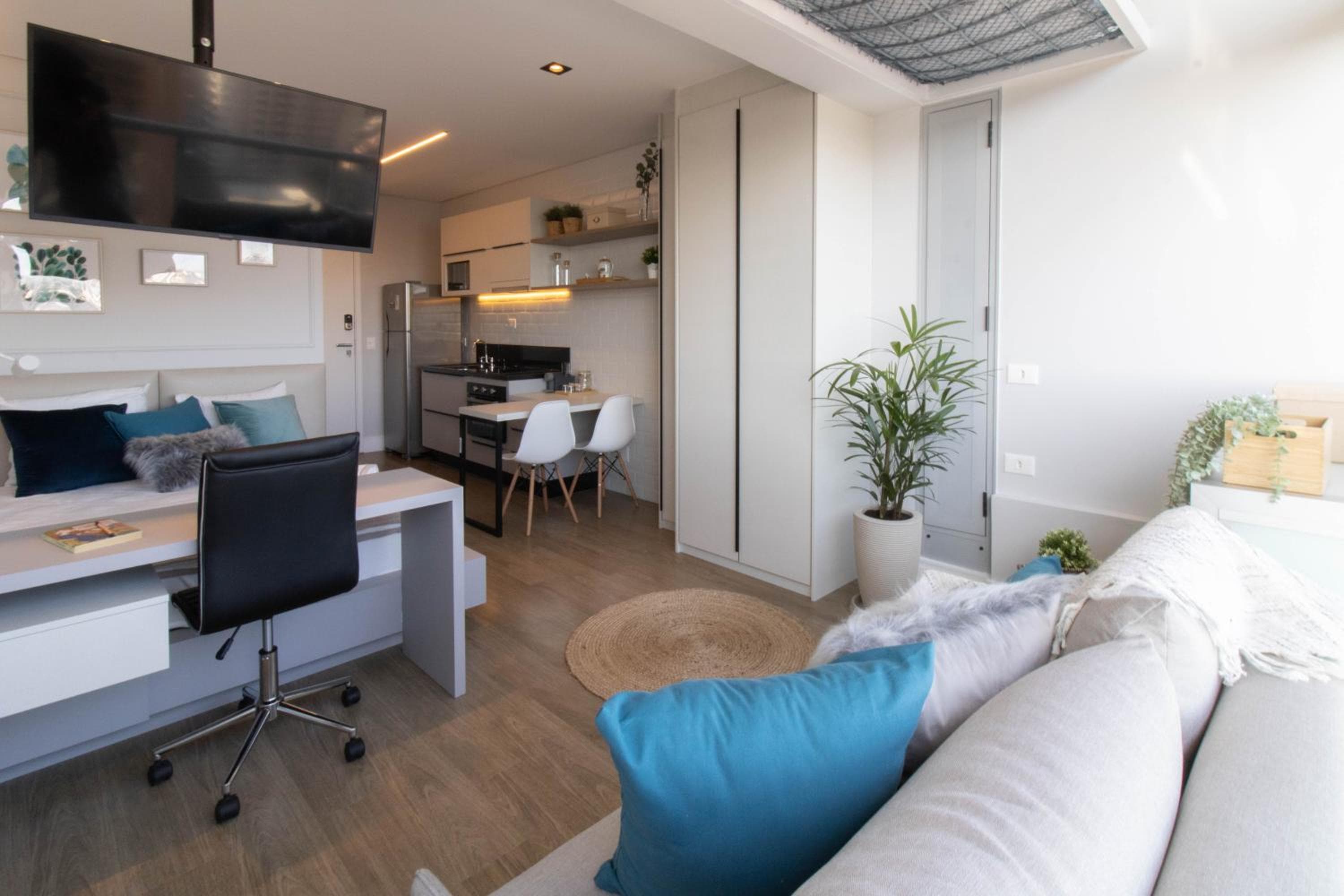 Urban Sky Studio - GRU 2204