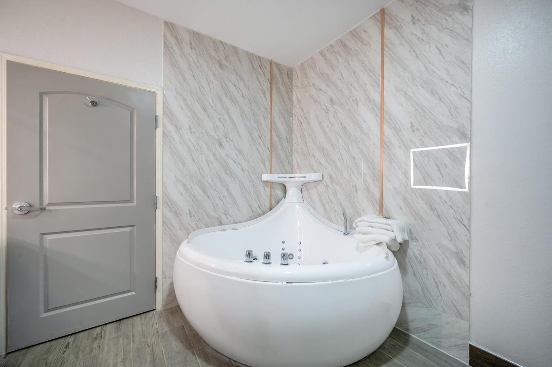 The Leo Collection Detroit, an Ascend Collection Hotel