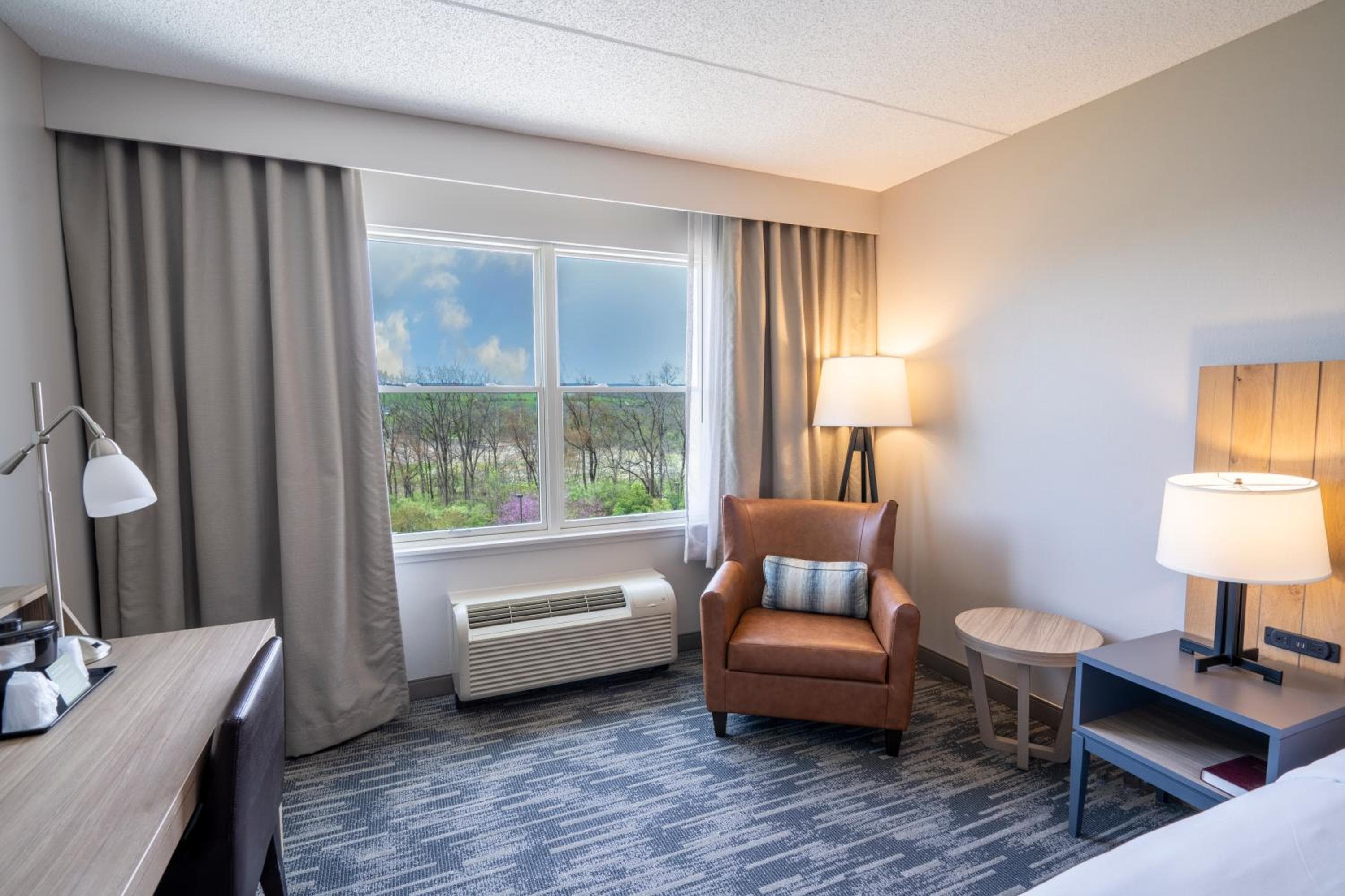 Country Inn & Suites by Radisson, State College Penn State Area , PA