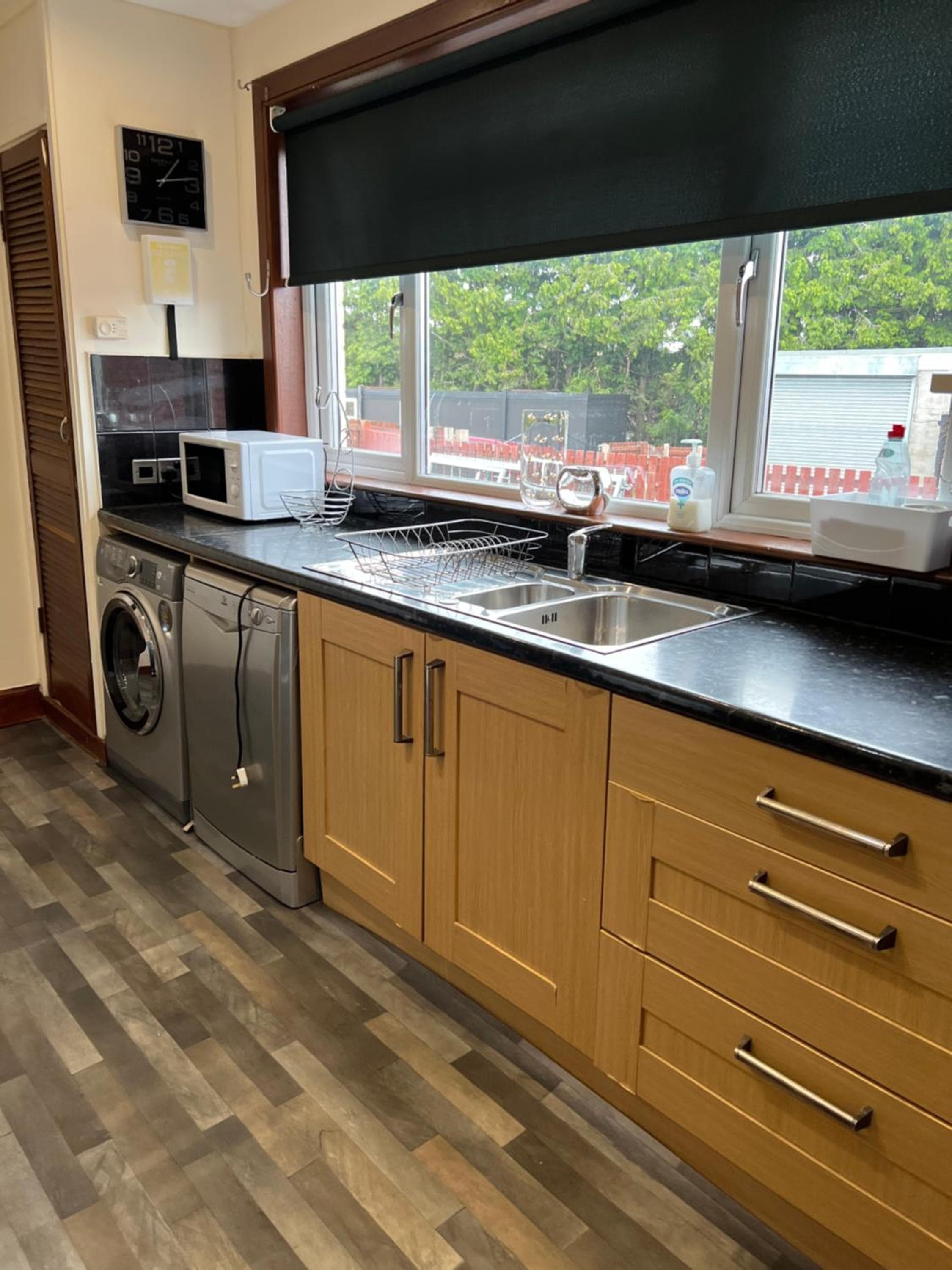 4 bed bungalow near Airport