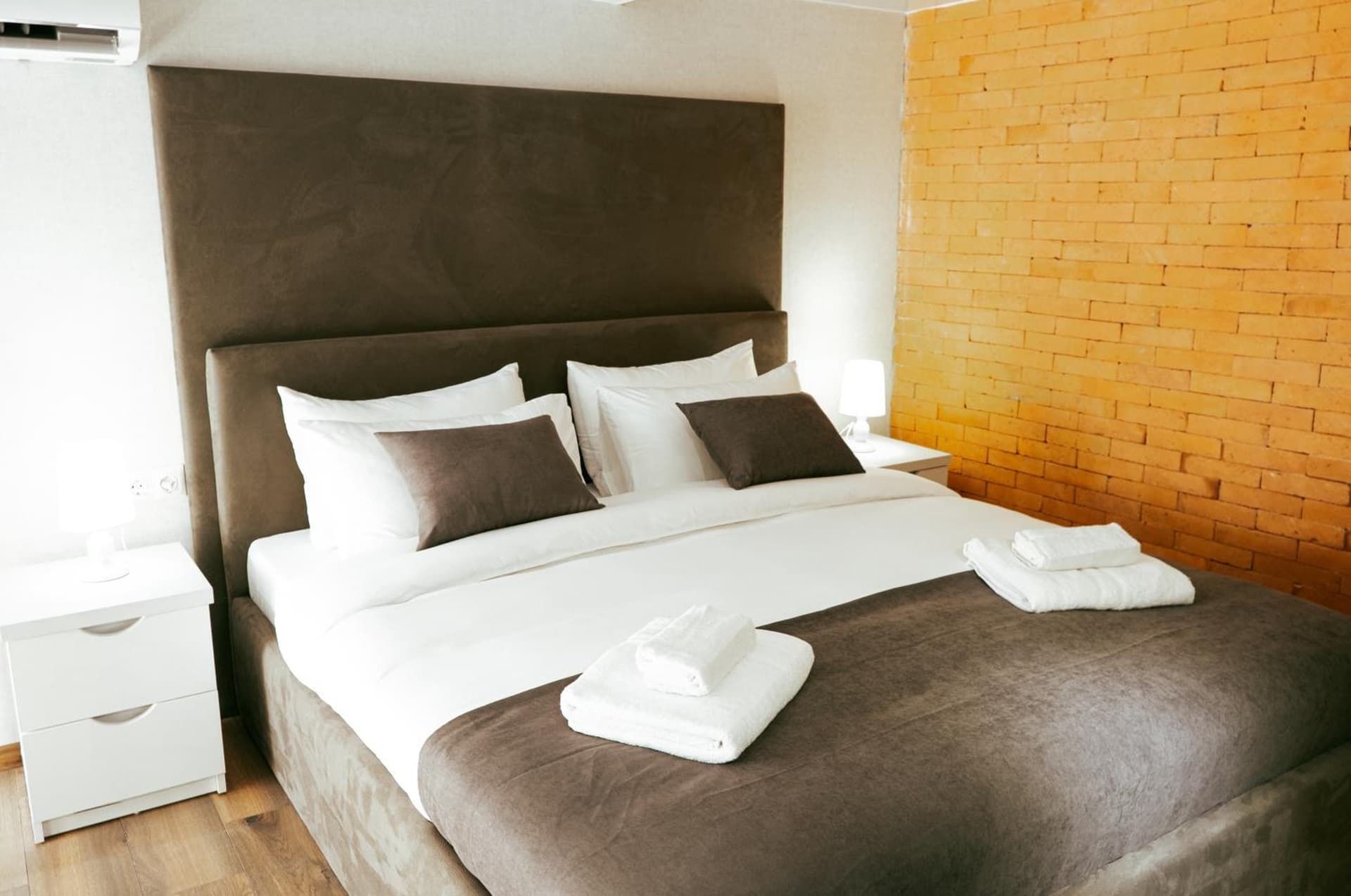 Luxury Duplex Suites - City Center