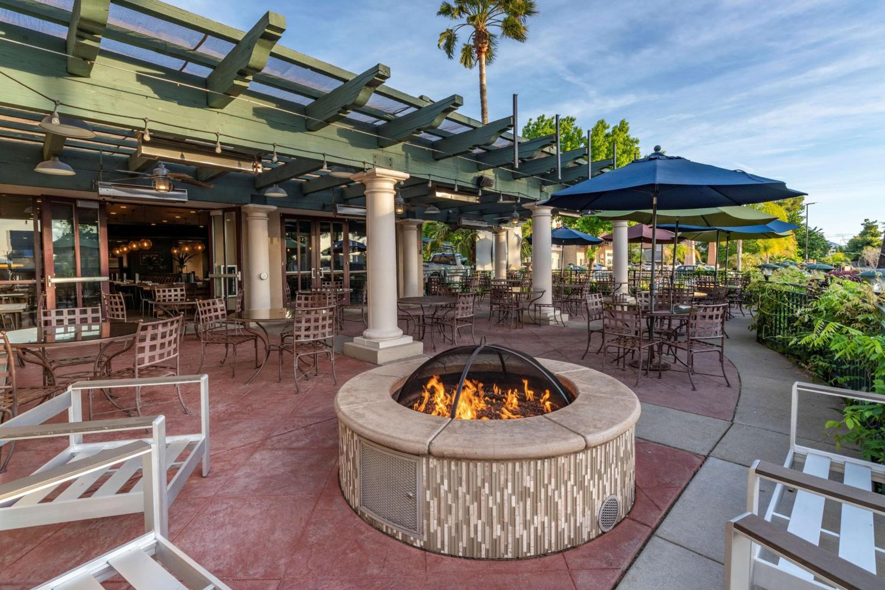 Best Western Plus Hilltop Inn