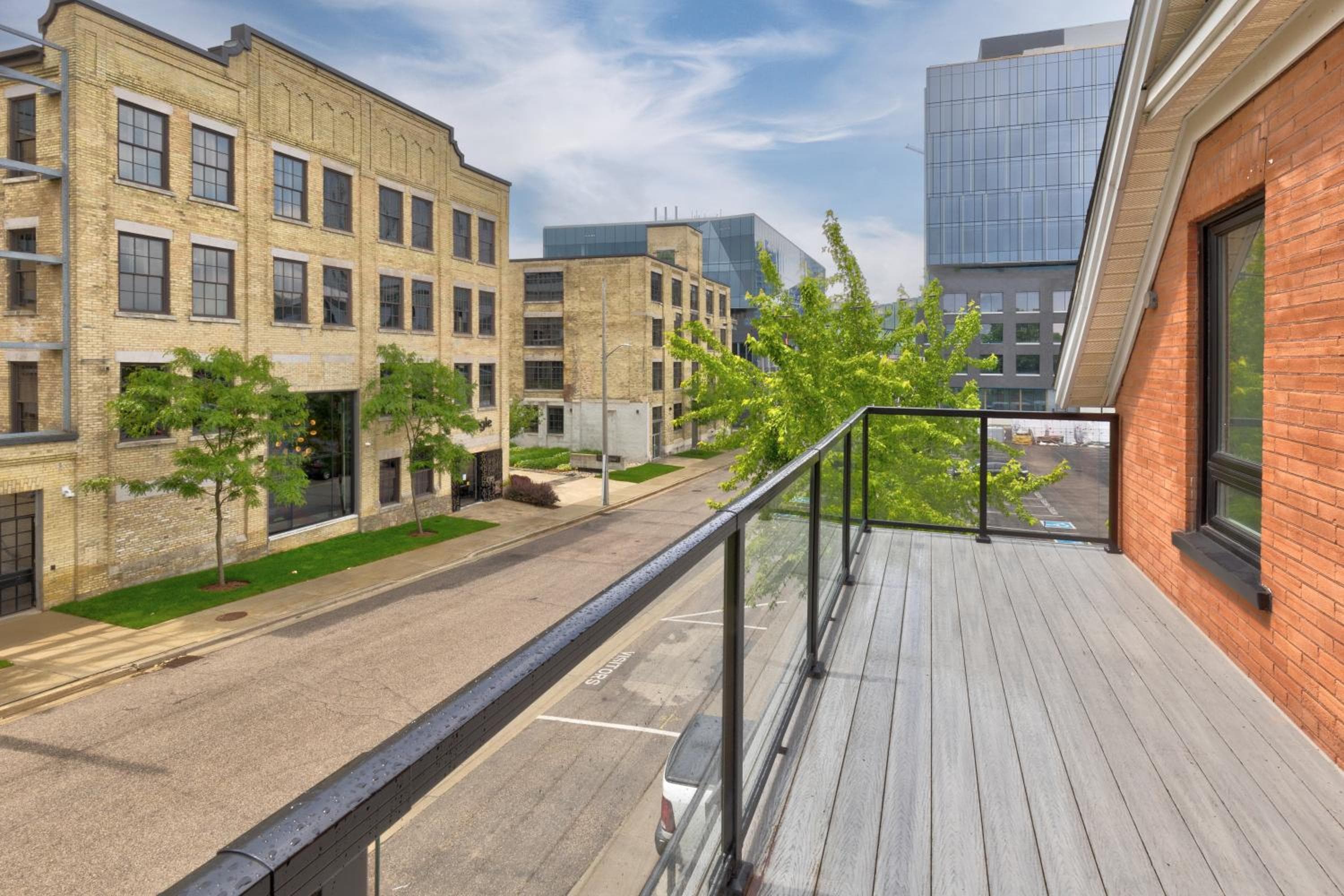 ENTIRE 1 BEDROOM APARTMENT ACROSS FROM GOOGLE - br5