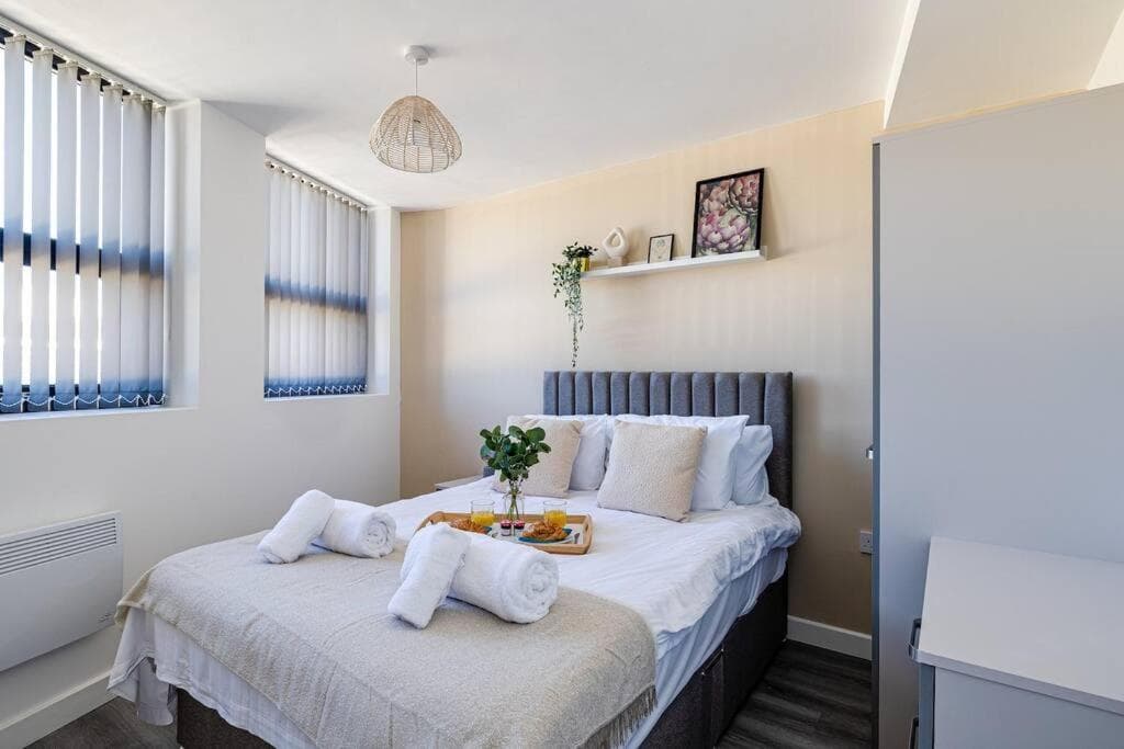 Entire 1 bed apt in the centre of Stockport
