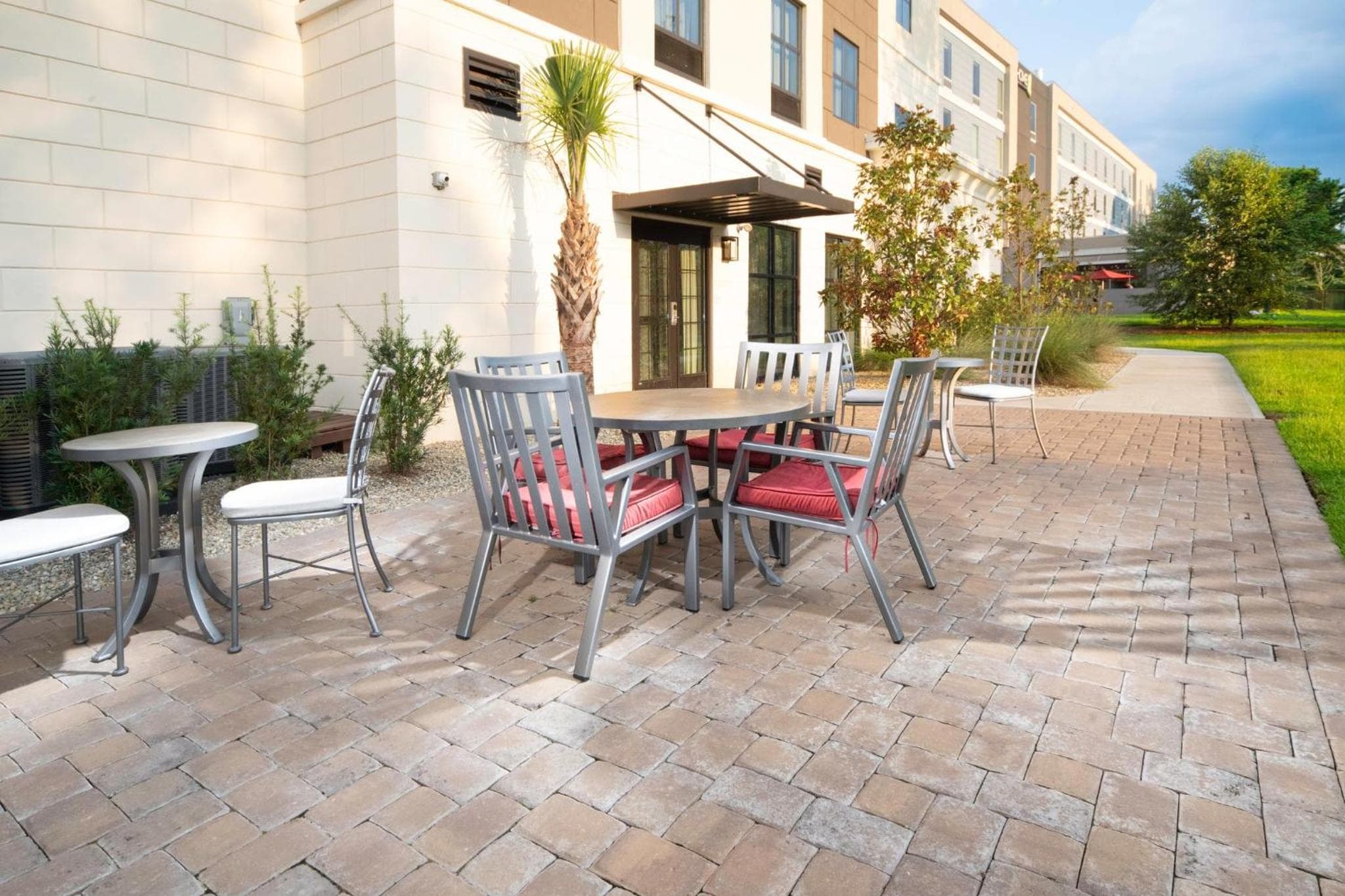 Staybridge Suites - Summerville by IHG