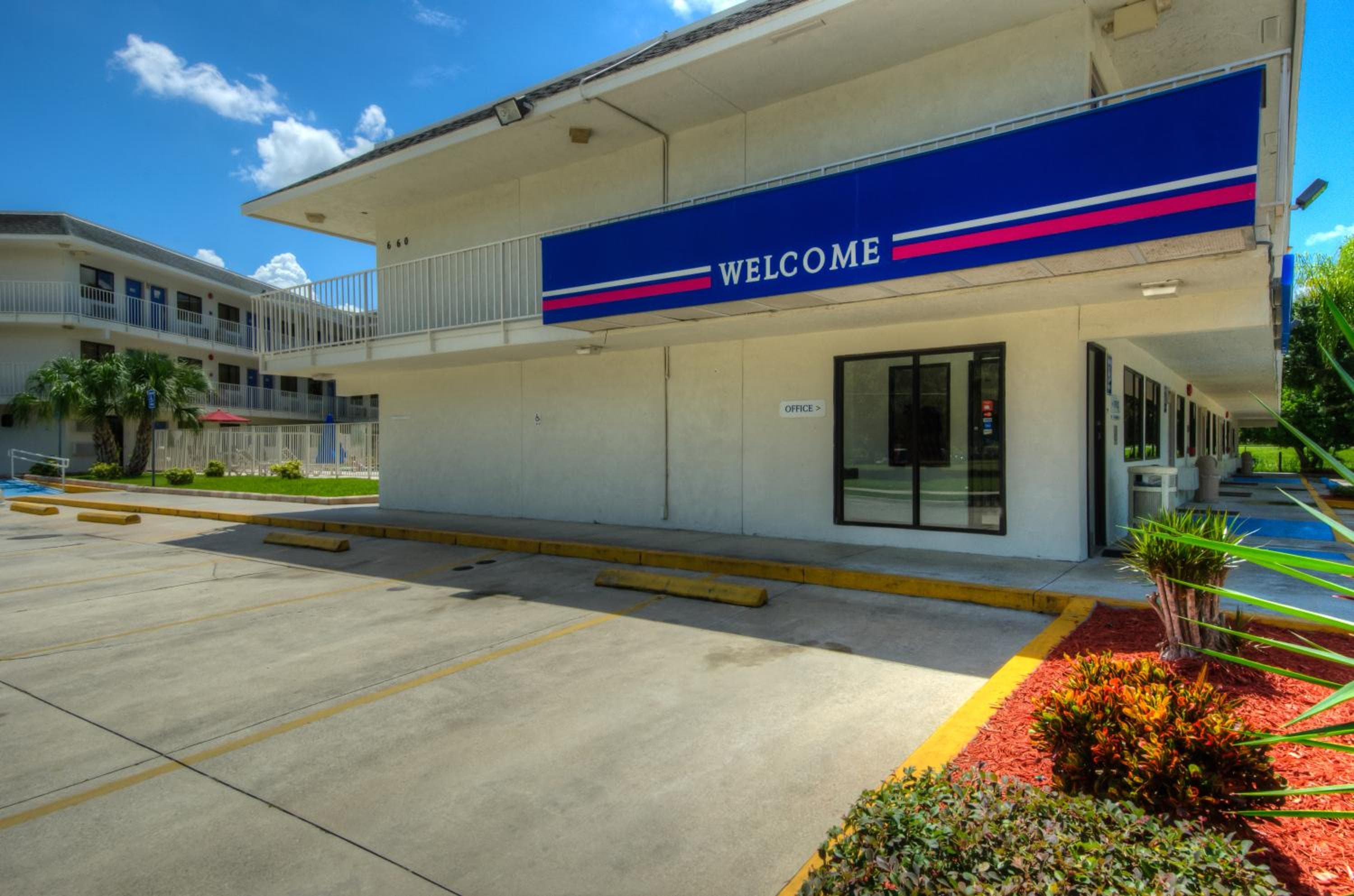 Motel 6-Bradenton, FL