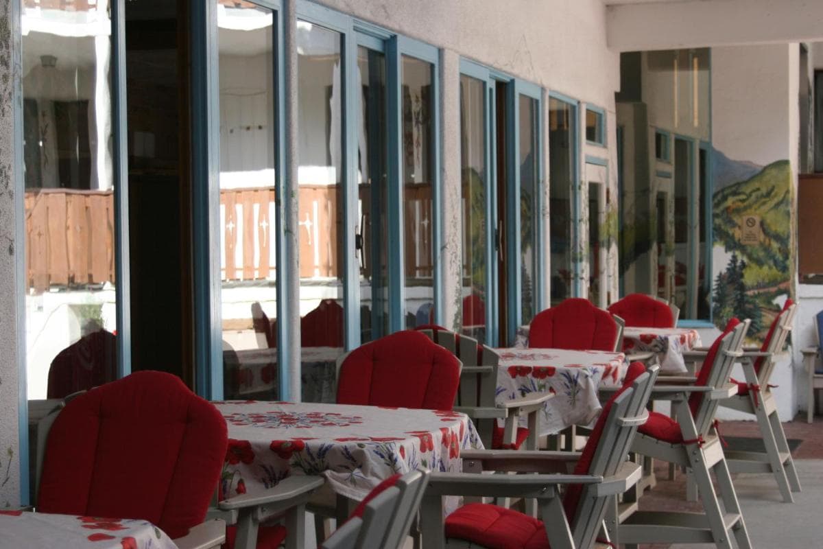 restaurant