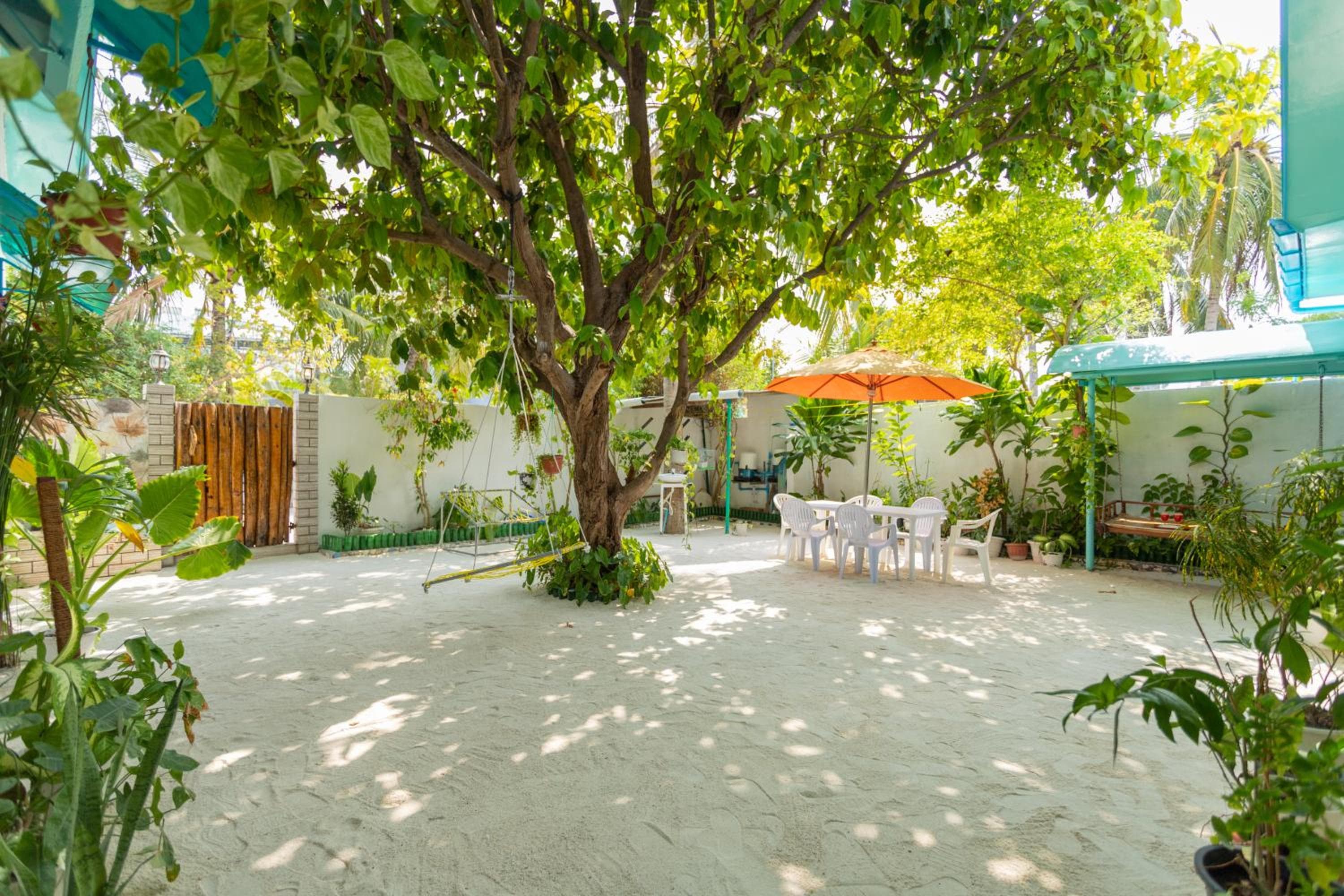 Dream Inn at Thulusdhoo